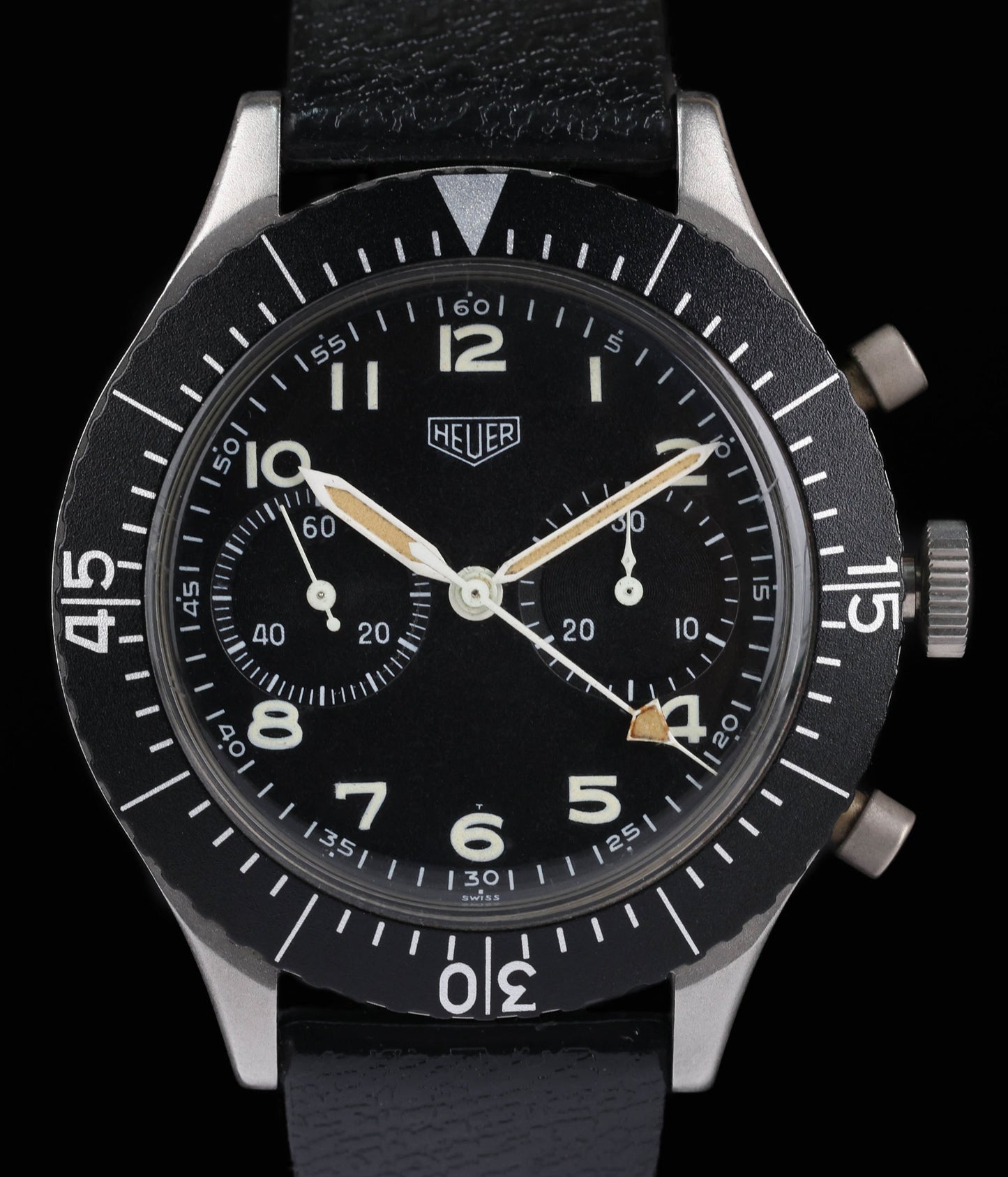 Pre-owned vintage Heuer Bundeswehr 1550SG 'Small T' 43mm 1970s | Crown Vintage Watches