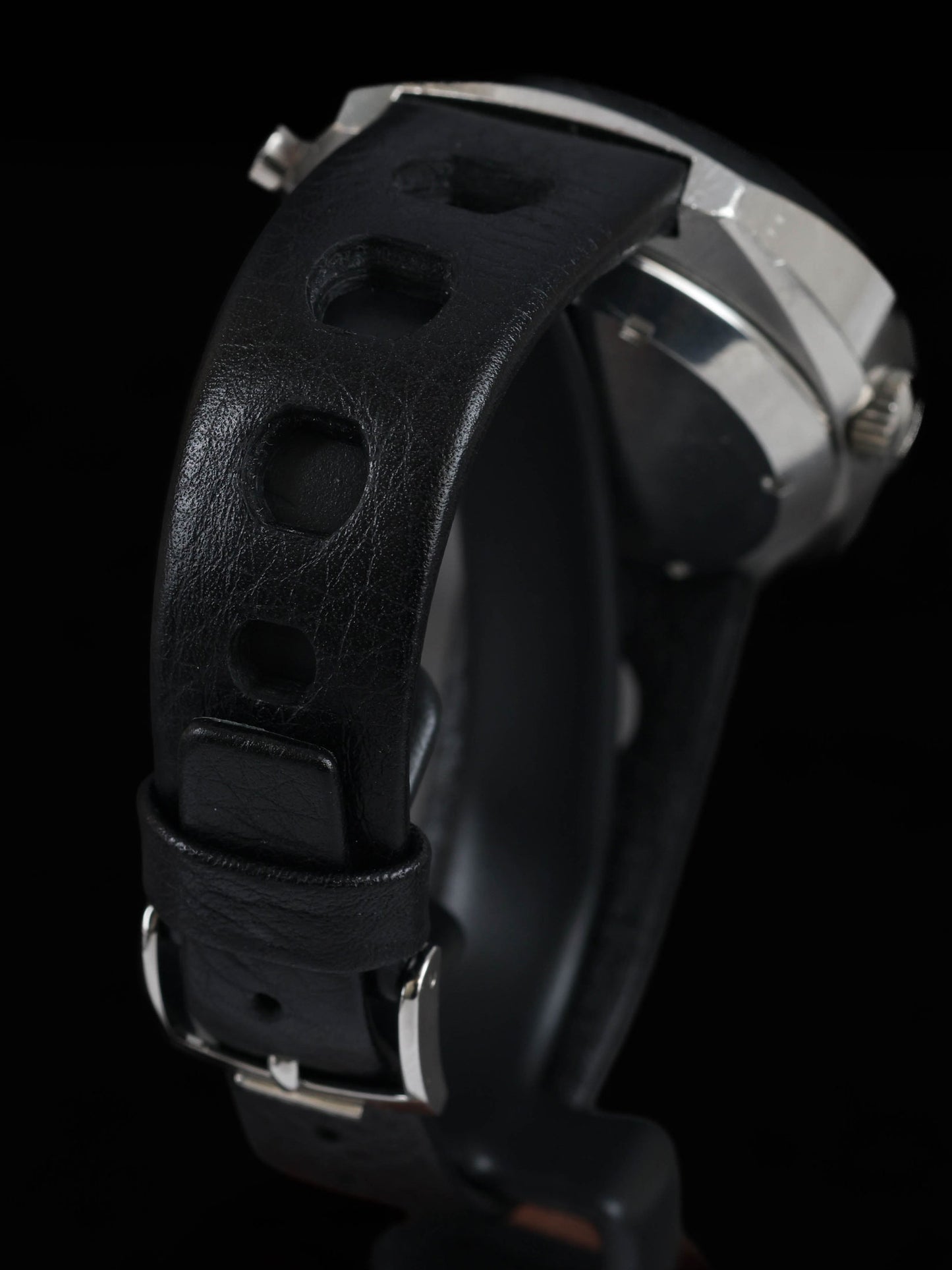 Pre-owned vintage Heuer Montreal Ref 110.503 42mm 1970s | Crown Vintage Watches
