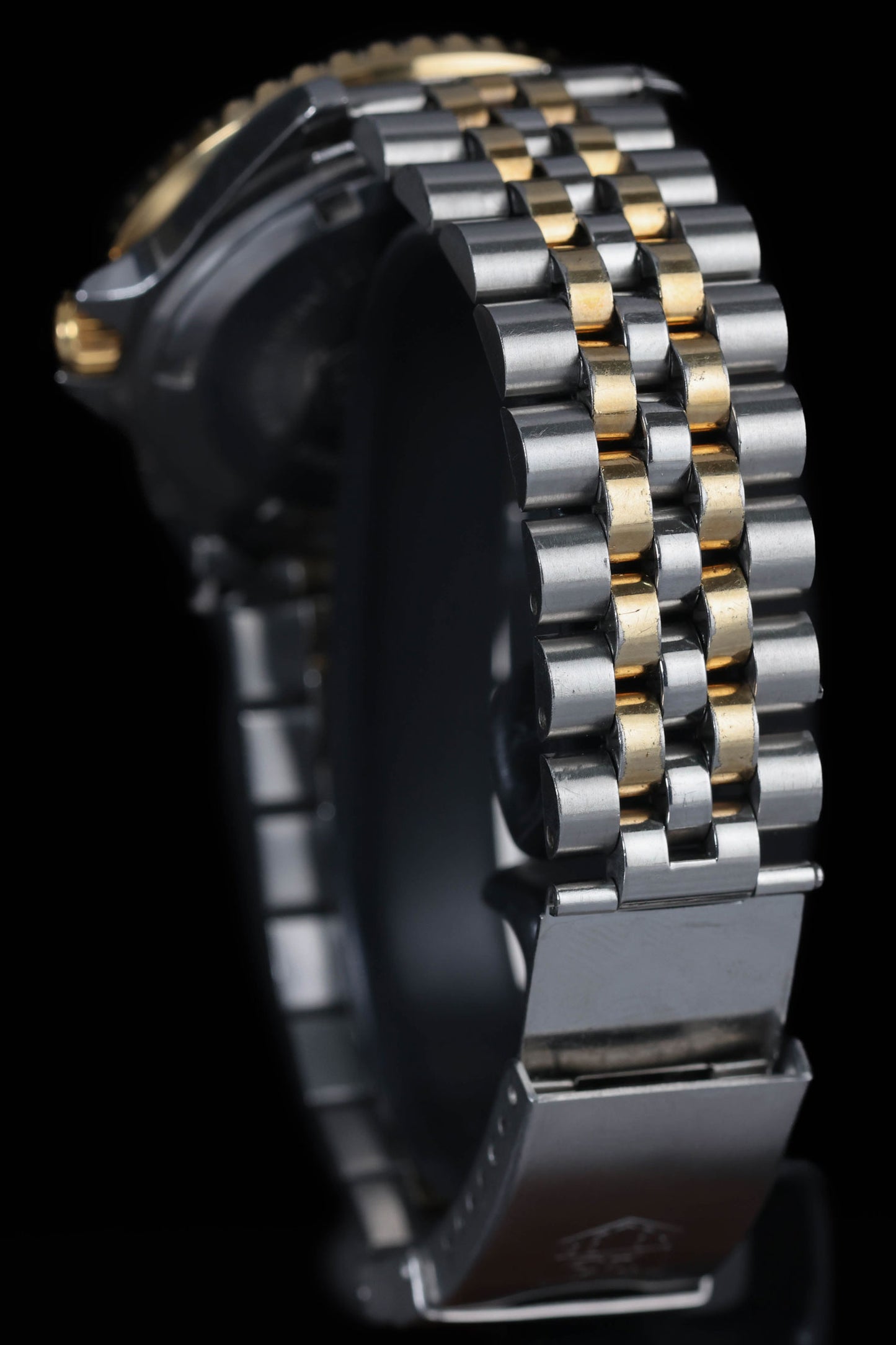 Pre-owned vintage Heuer Professional Diver 1000 Ref 980.020L Two-Tone 36MM Circa 1980s | Crown Vintage Watches