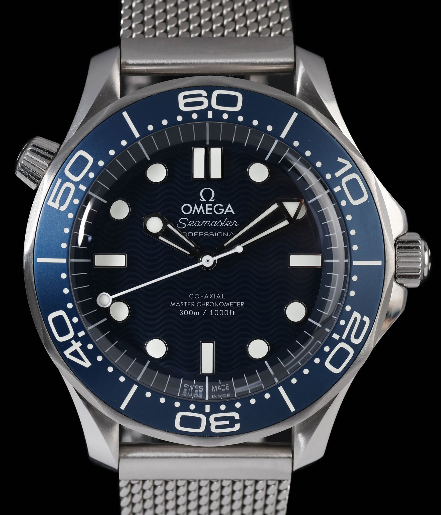 Pre-owned near new Omega Seamaster 300M James Bond 60th Anniversary 210.30.42.20.03.002 42mm | Crown Vintage Watches