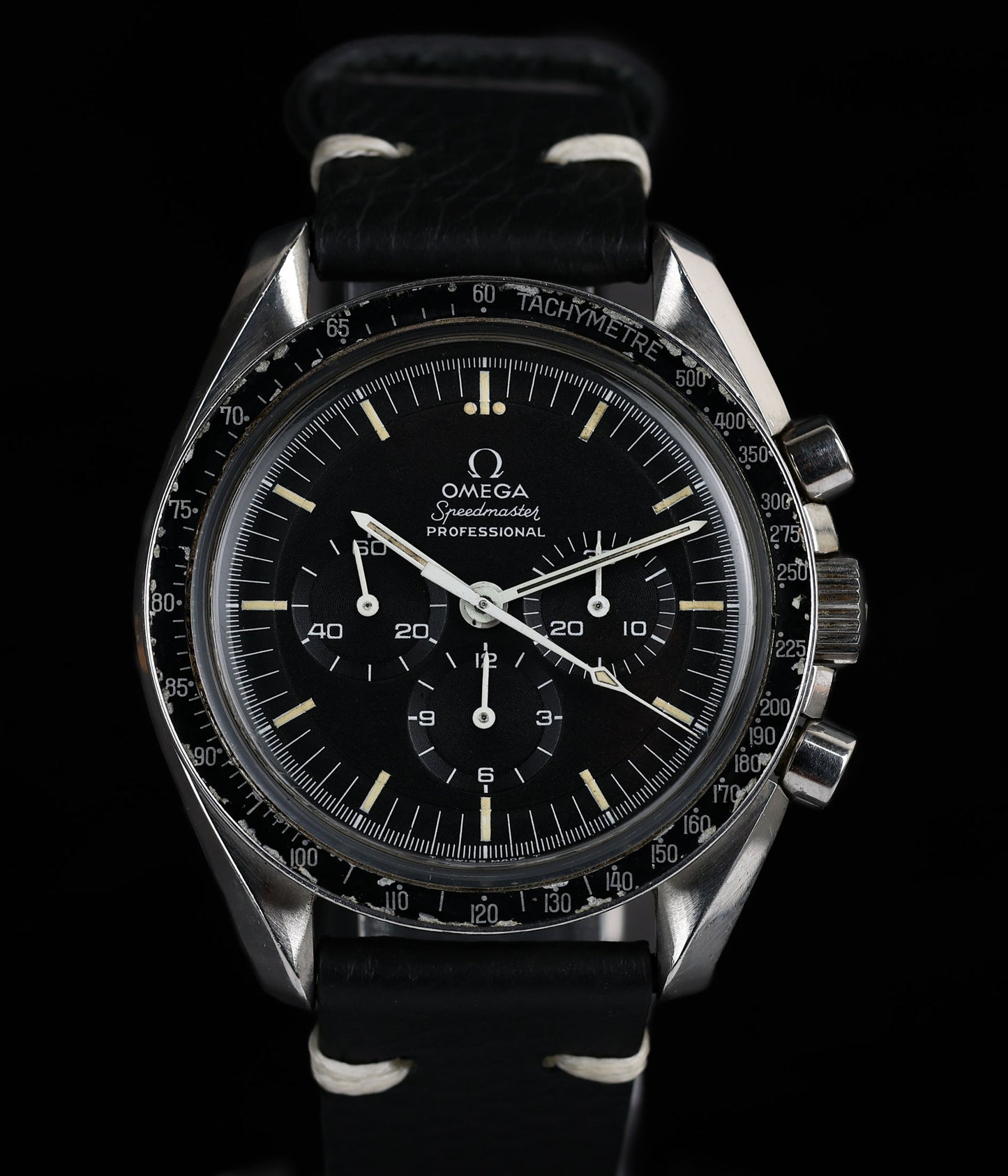 Vintage Omega Speedmaster Professional Apollo 11 42MM 145.022-69 1975 | Crown Vintage Watches