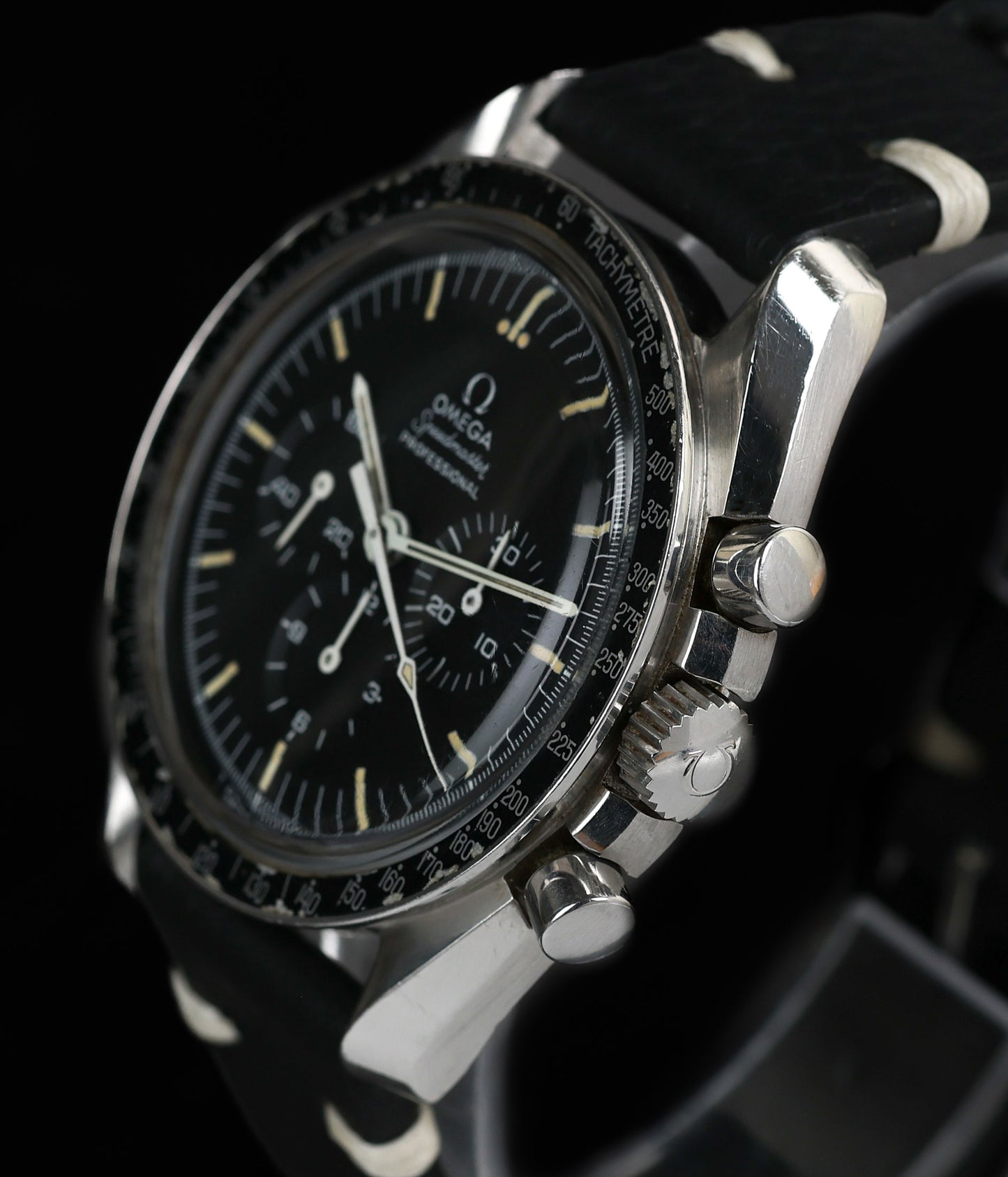 Vintage Omega Speedmaster Professional Apollo 11 42MM 145.022-69 1975 | Crown Vintage Watches
