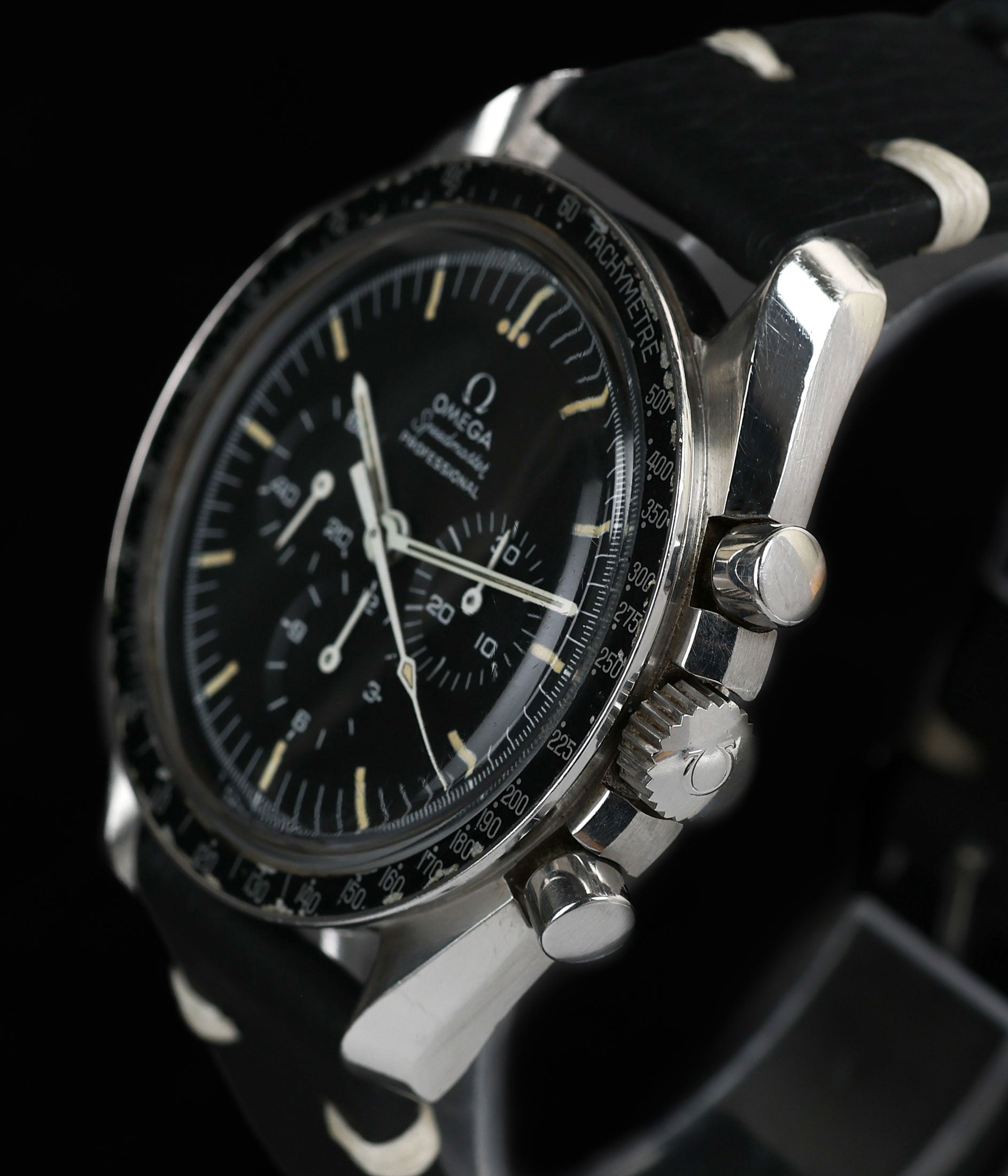 Vintage Omega Speedmaster Professional Apollo 11 42MM 145.022-69 1975 | Crown Vintage Watches