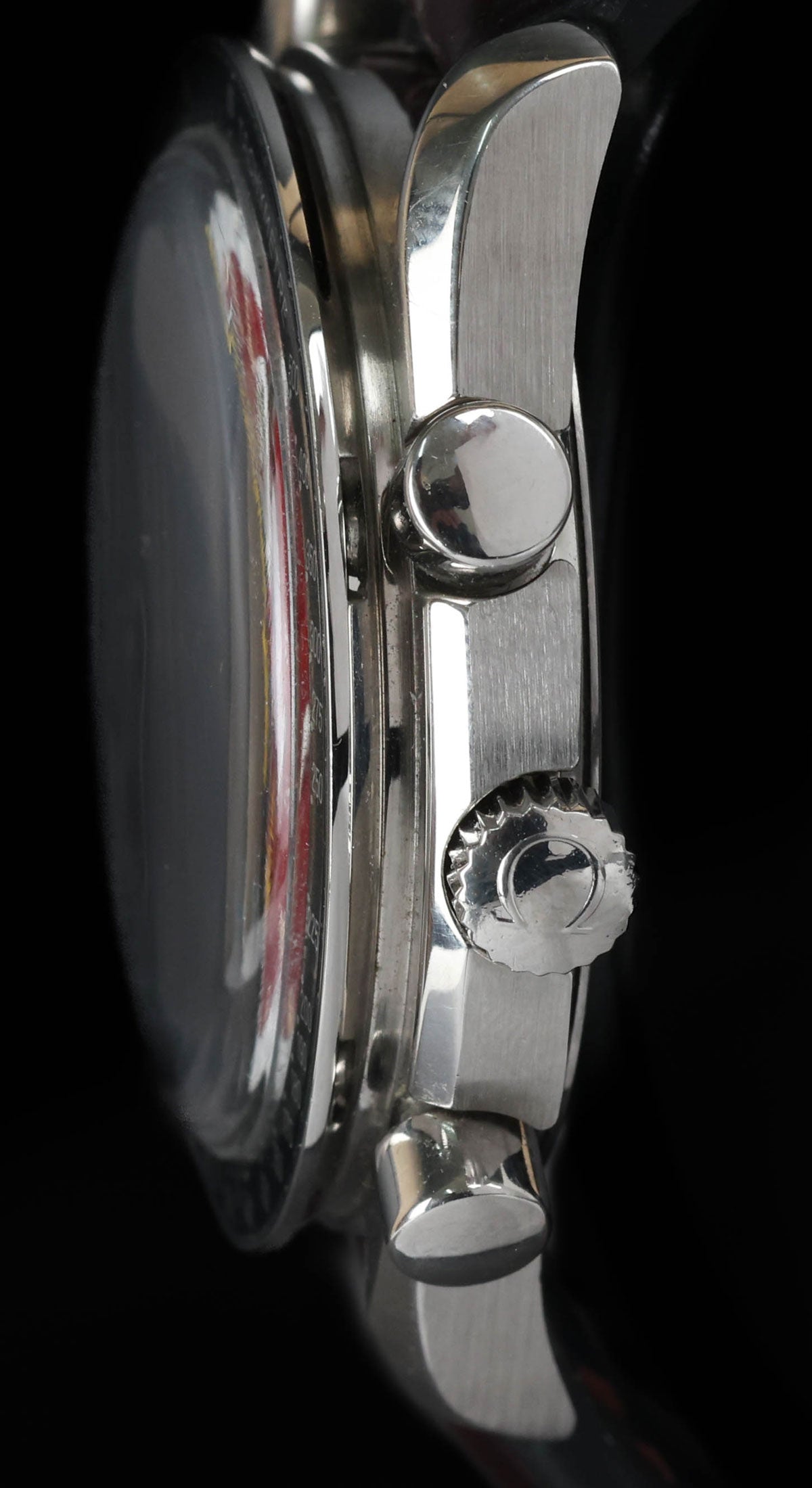 Pre-owned vintage Omega Speedmaster Reduced 'Red Schumacher' 39MM 3810.61.41 1995 | Crown Vintage Watches