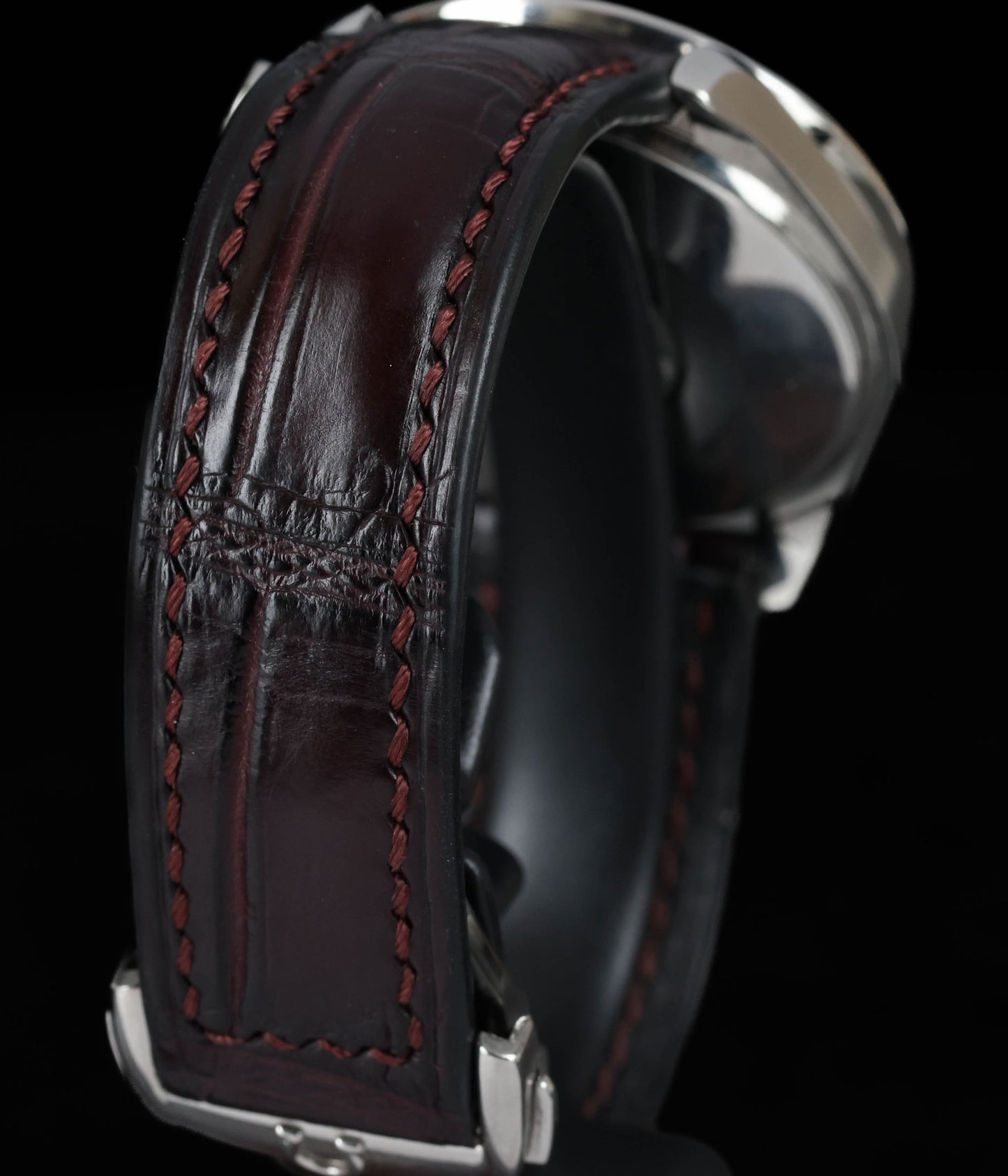 Pre-owned vintage Omega Speedmaster Reduced 'Red Schumacher' 39MM 3810.61.41 1995 | Crown Vintage Watches