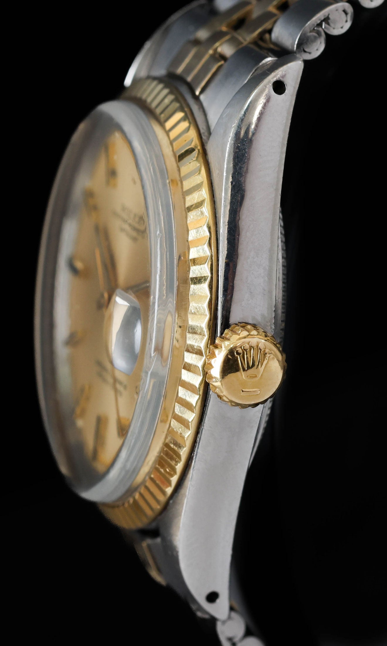 Pre-owned vintage Rolex Datejust 36MM 1601 Champagne Dial 1971 | Crown Vintage Watches