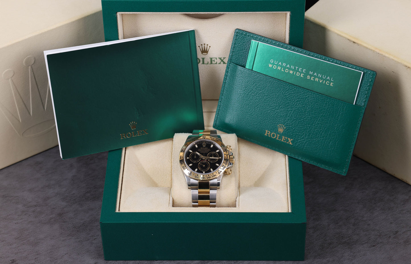 Pre-owned Rolex Daytona 40MM 116503 Black Dial Yellow Gold 2017 | Crown Vintage Watches