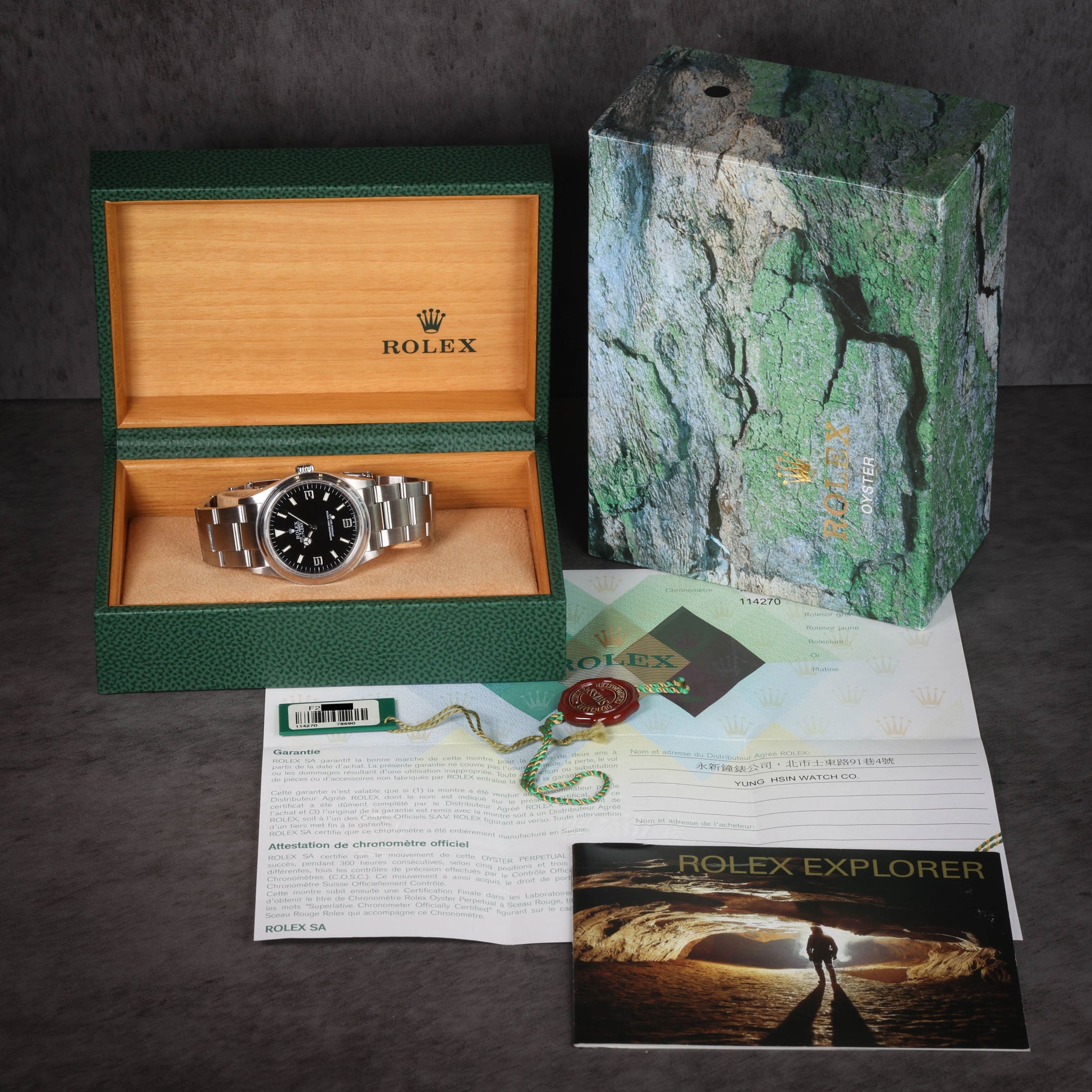 Pre-owned vintage Rolex Explorer I 114270 36mm 2004 Box & Papers | Crown Vintage Watches