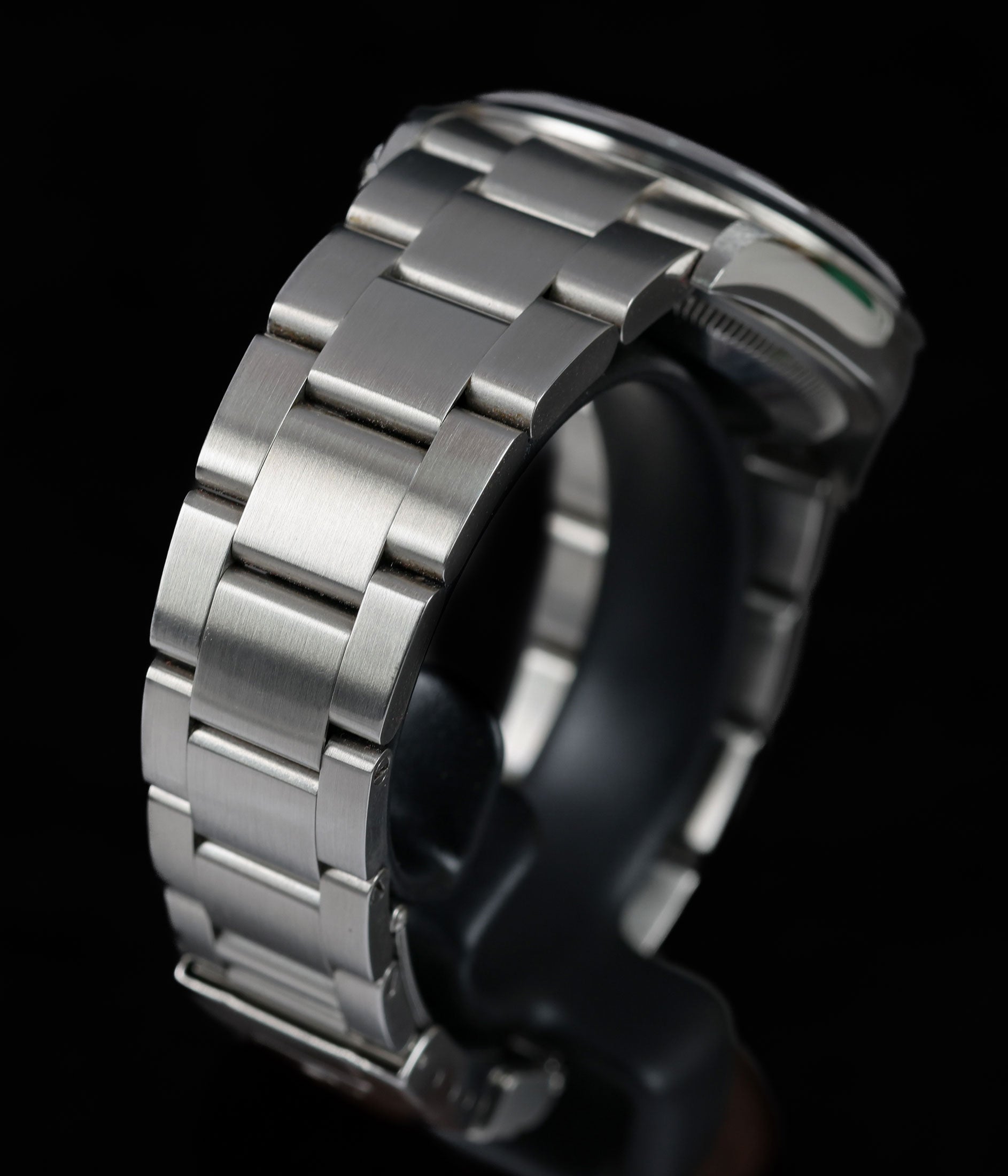 Vintage Rolex Explorer 1 36MM 114270 | 2000 | Crown Vintage Watches