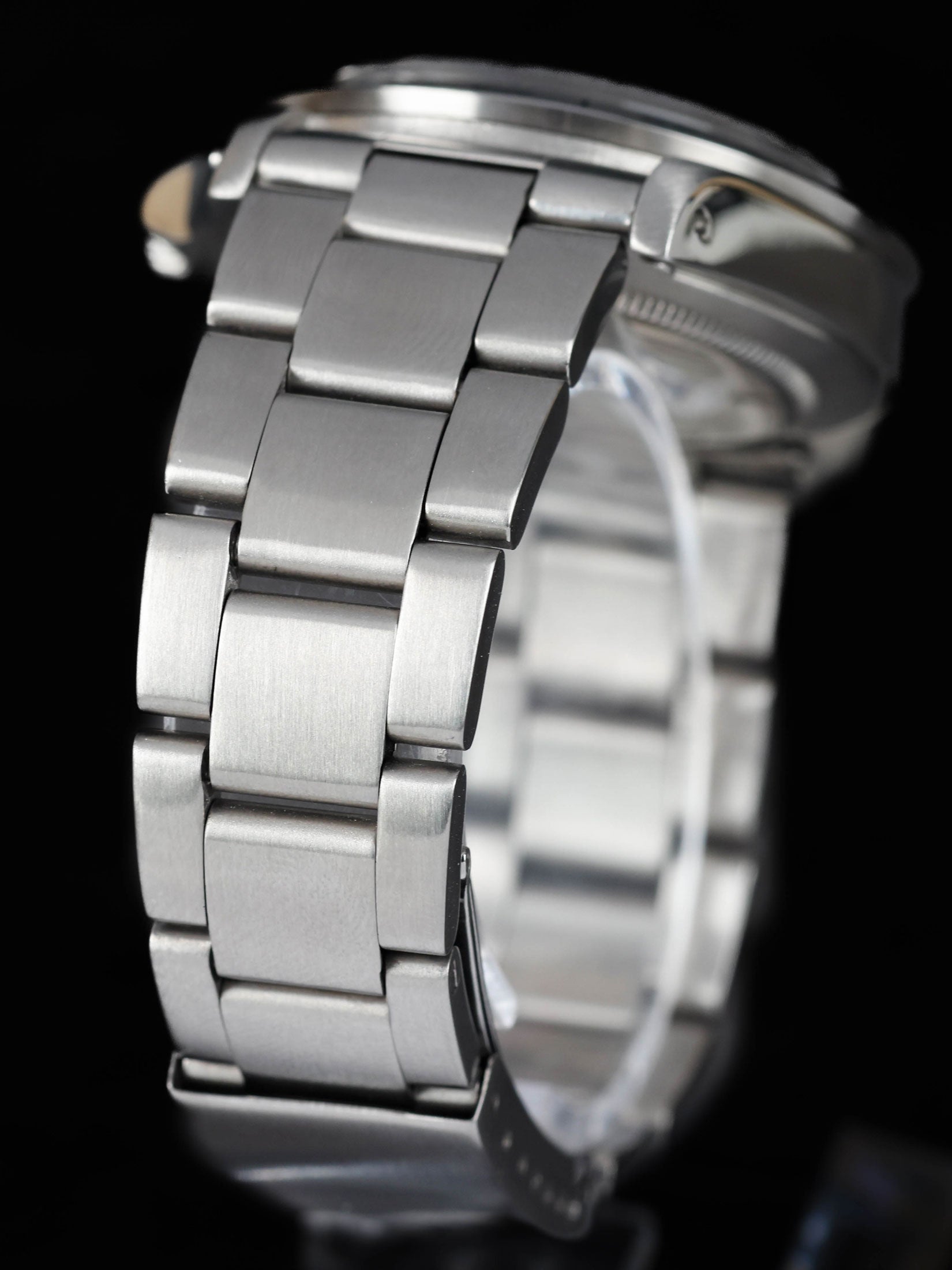 Pre-owned vintage Rolex Explorer II 1655 40MM 1978 Box & Papers | Crown Vintage Watches