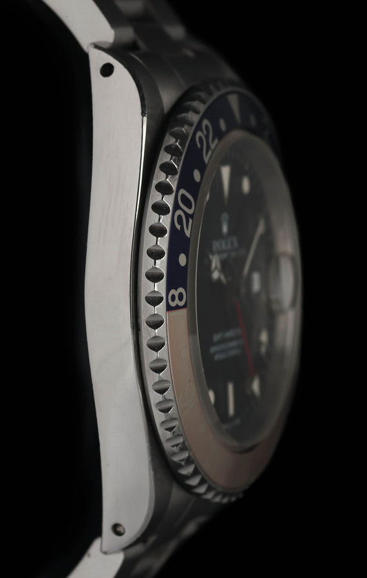 Pre-owned vintage Rolex GMT Master 16700 'Pepsi' Fat Font 40mm 1989 | Crown Vintage Watches