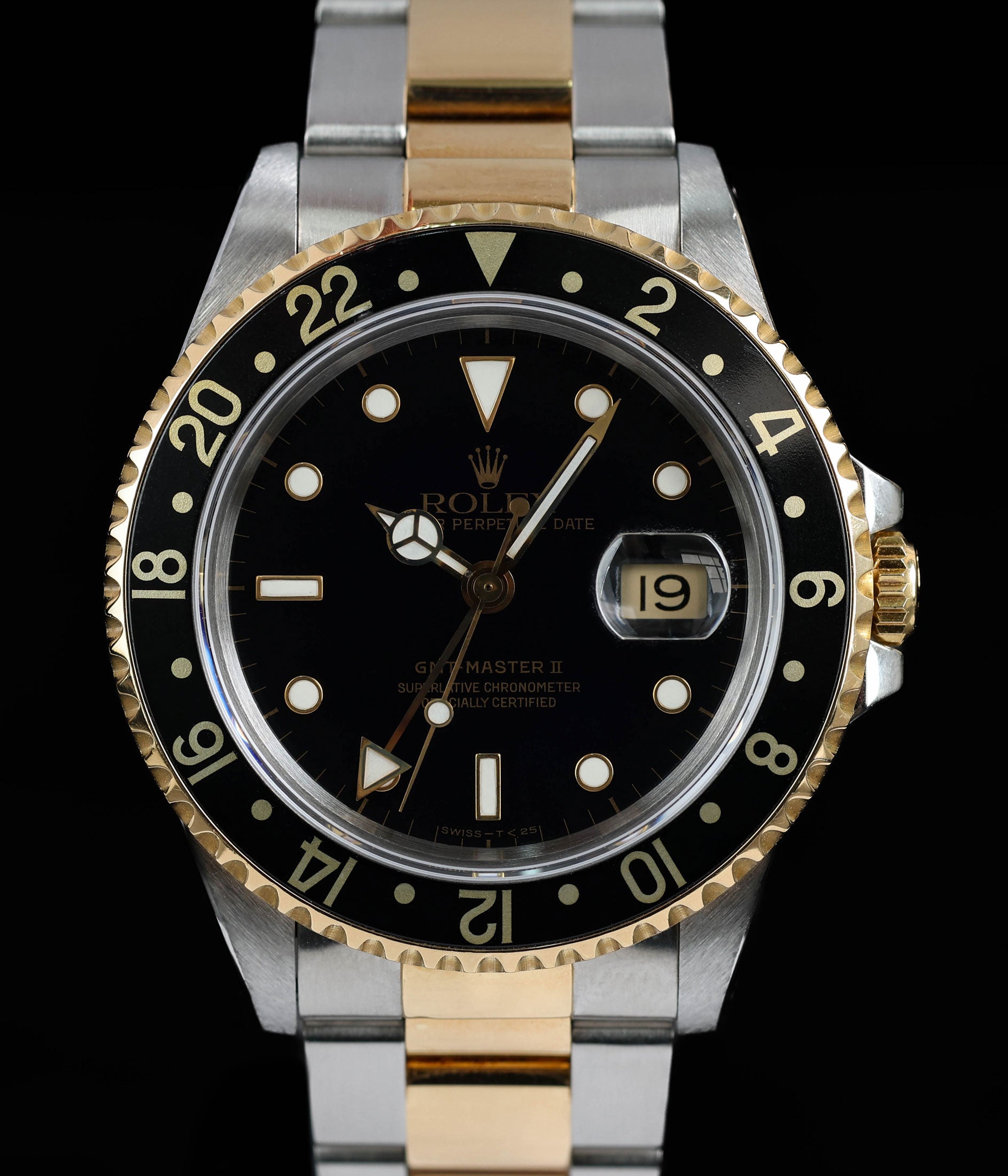 Vintage Rolex GMT Master 16713 40mm 'Two-Tone' 1994 | Crown Vintage Watches