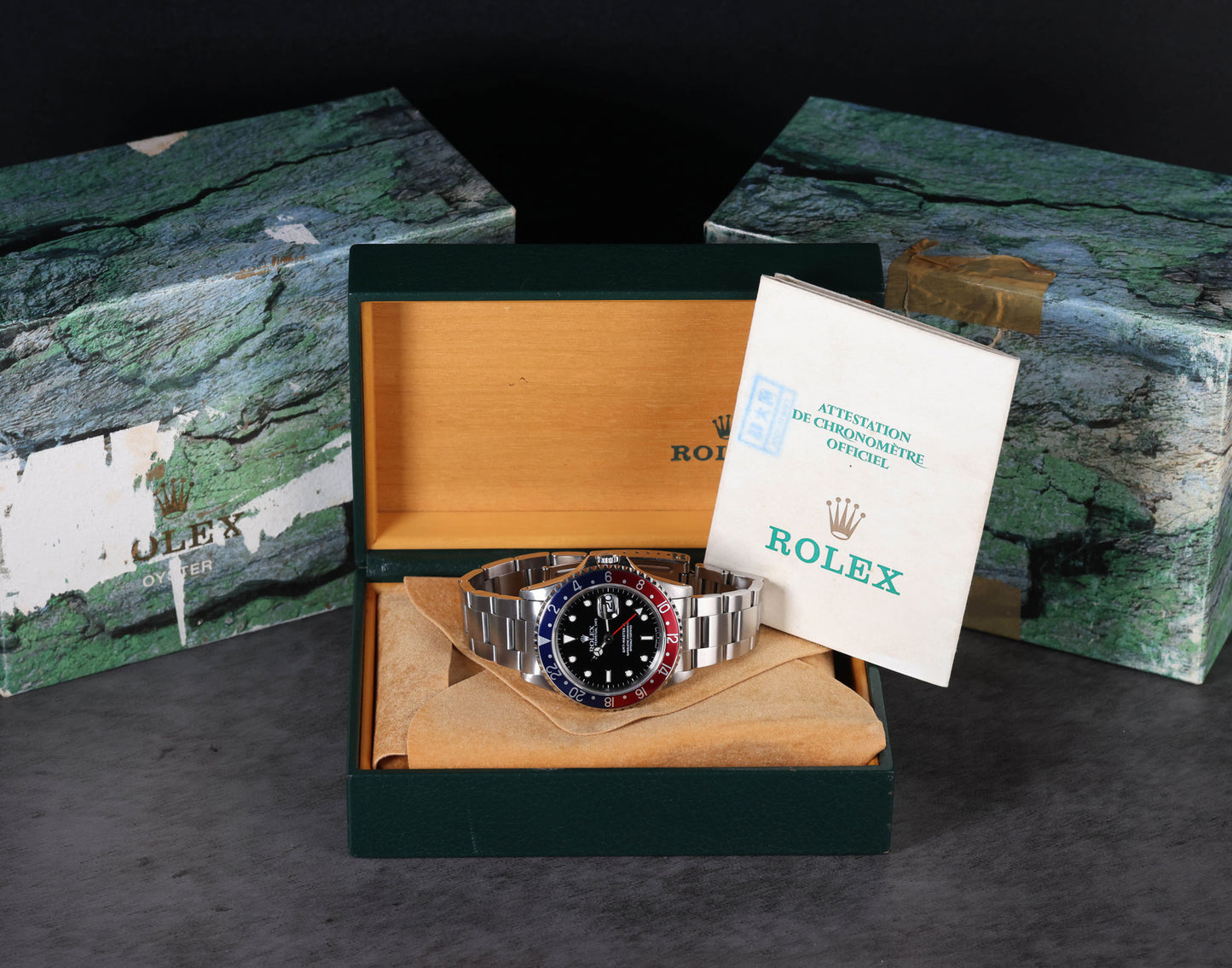 Pre-owned vintage Rolex GMT Master II 16710 40MM 1993 Box & Papers | Crown Vintage Watches