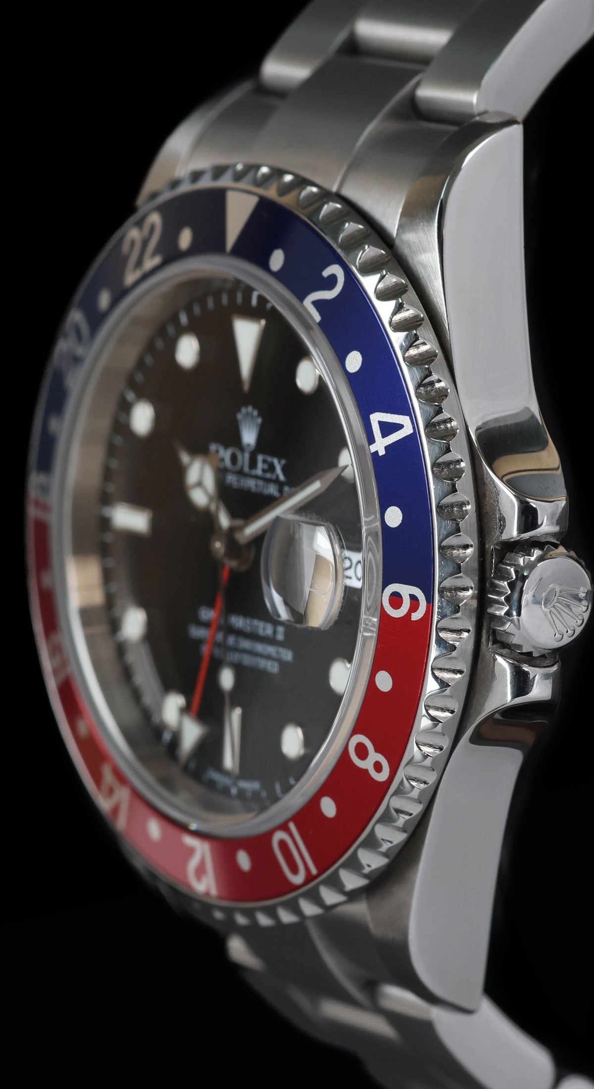 Pre-owned vintage Rolex GMT Master II 16710 Pepsi 40MM 2005 Box + Horologist Certificate | Crown Vintage Watches