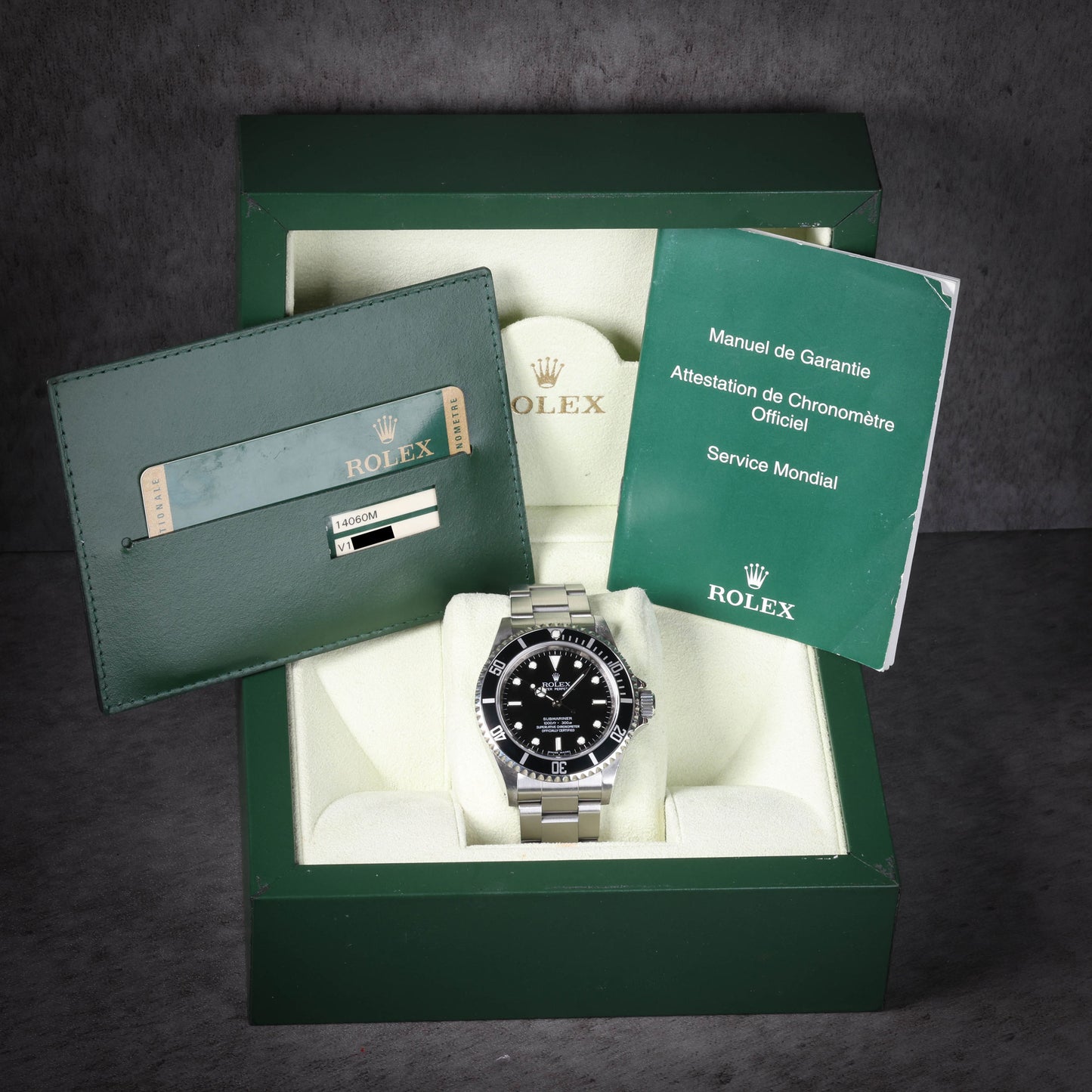 Preowned vintage Rolex Submariner 14060M 40MM 2009 | Box & Papers | Crown Vintage Watches