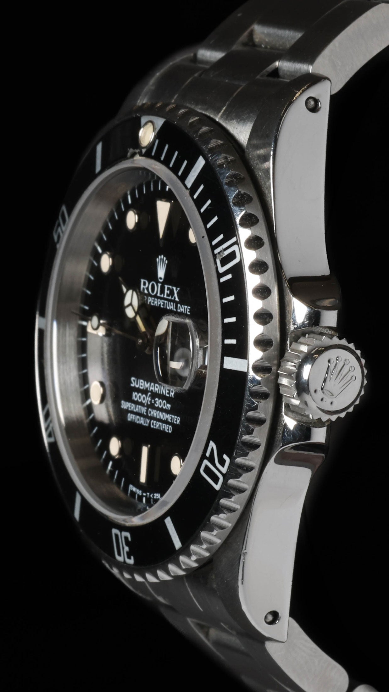 Pre-owned vintage Rolex Submariner 16610 40MM 1989 | Crown Vintage Watches