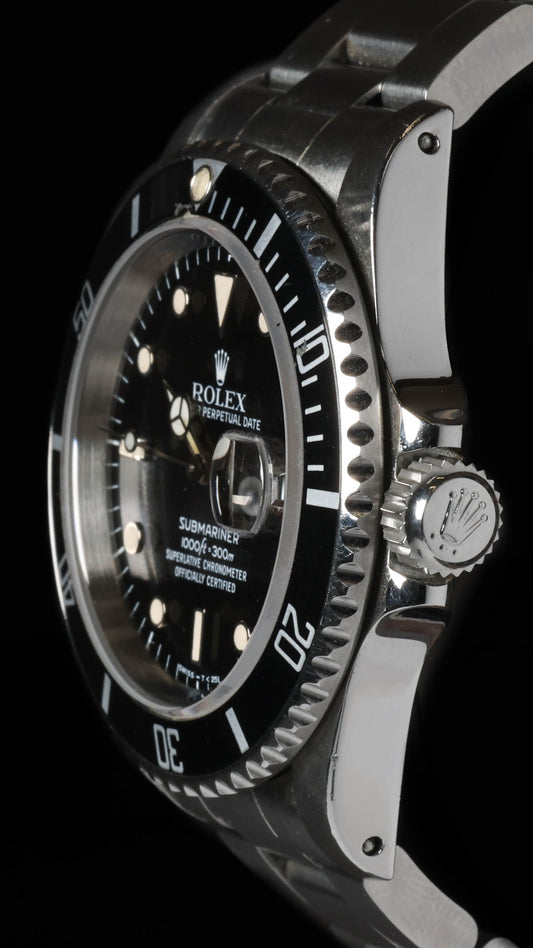 Pre-owned vintage Rolex Submariner 16610 40MM 1989 | Crown Vintage Watches