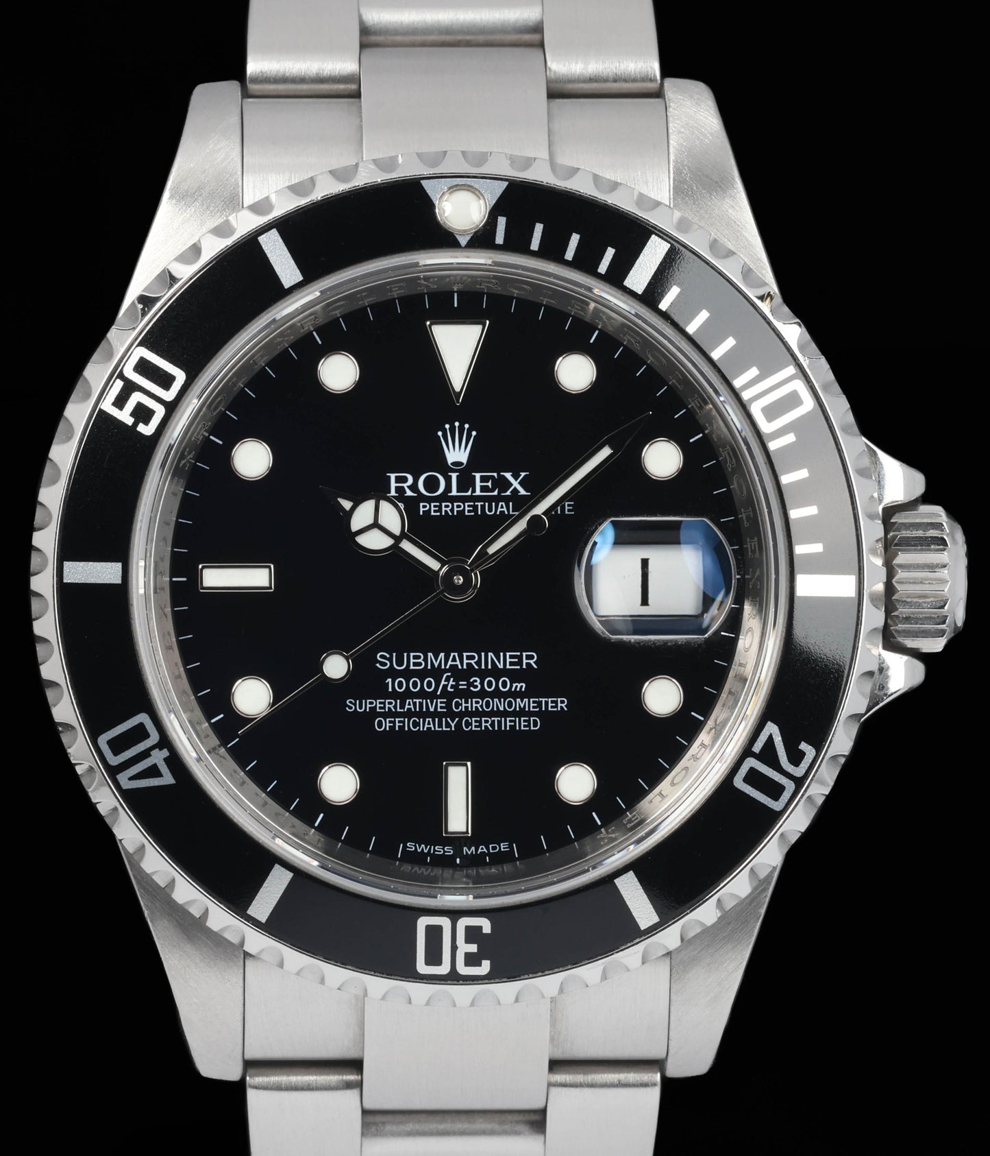 Pre-owned vintage Rolex Submariner Date 16610 ‘Engraved Rehaut’ 40mm 2008 | Crown Vintage Watches