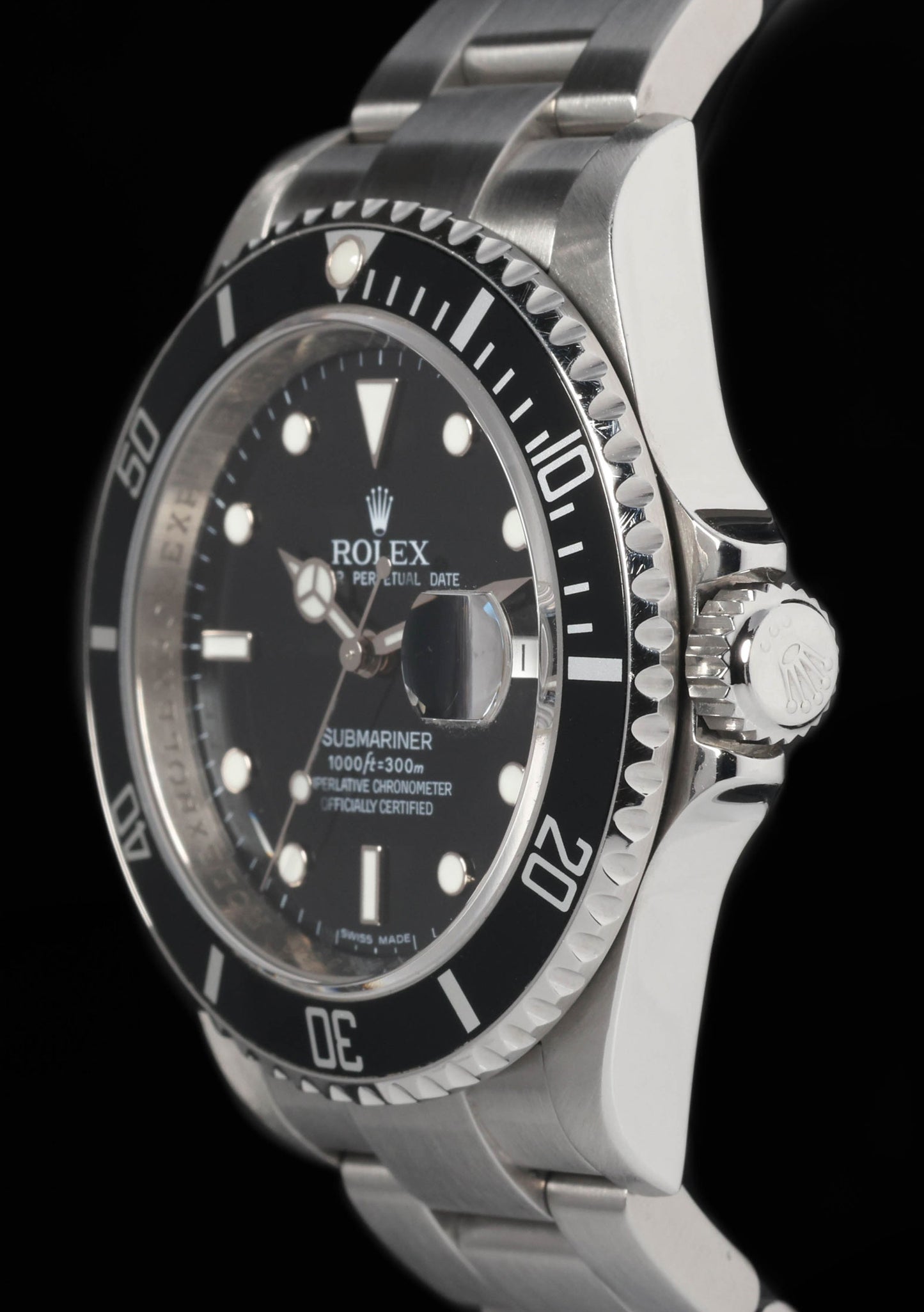 Pre-owned vintage Rolex Submariner Date 16610 ‘Engraved Rehaut’ 40mm 2008 | Crown Vintage Watches