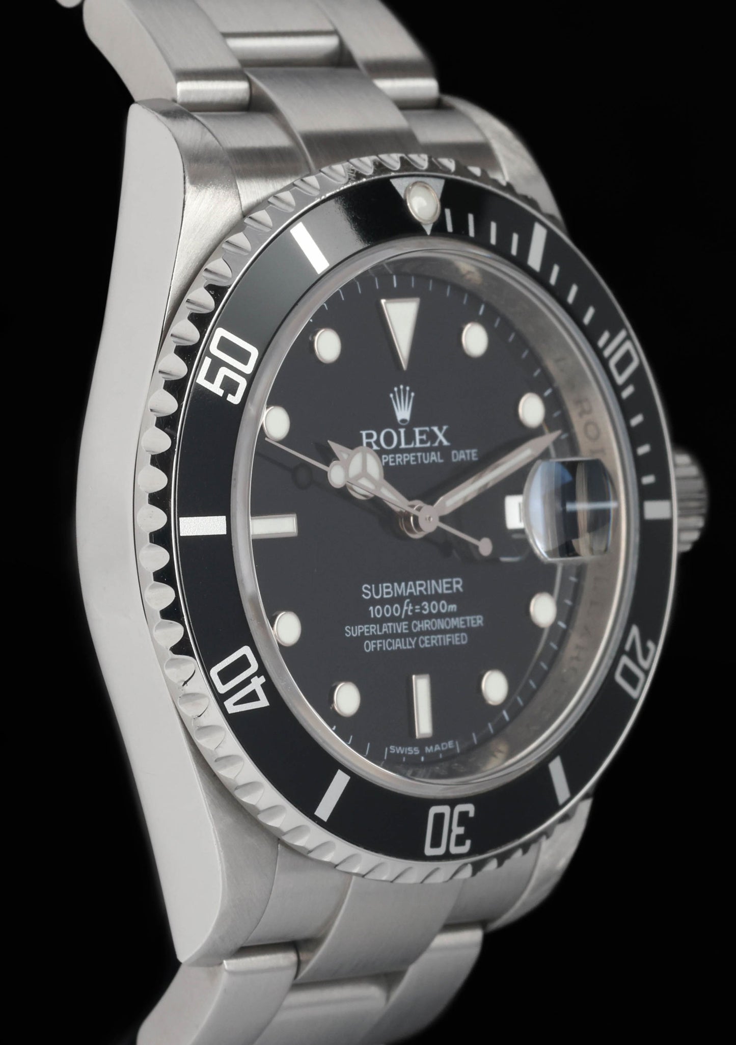 Pre-owned vintage Rolex Submariner Date 16610 ‘Engraved Rehaut’ 40mm 2008 | Crown Vintage Watches
