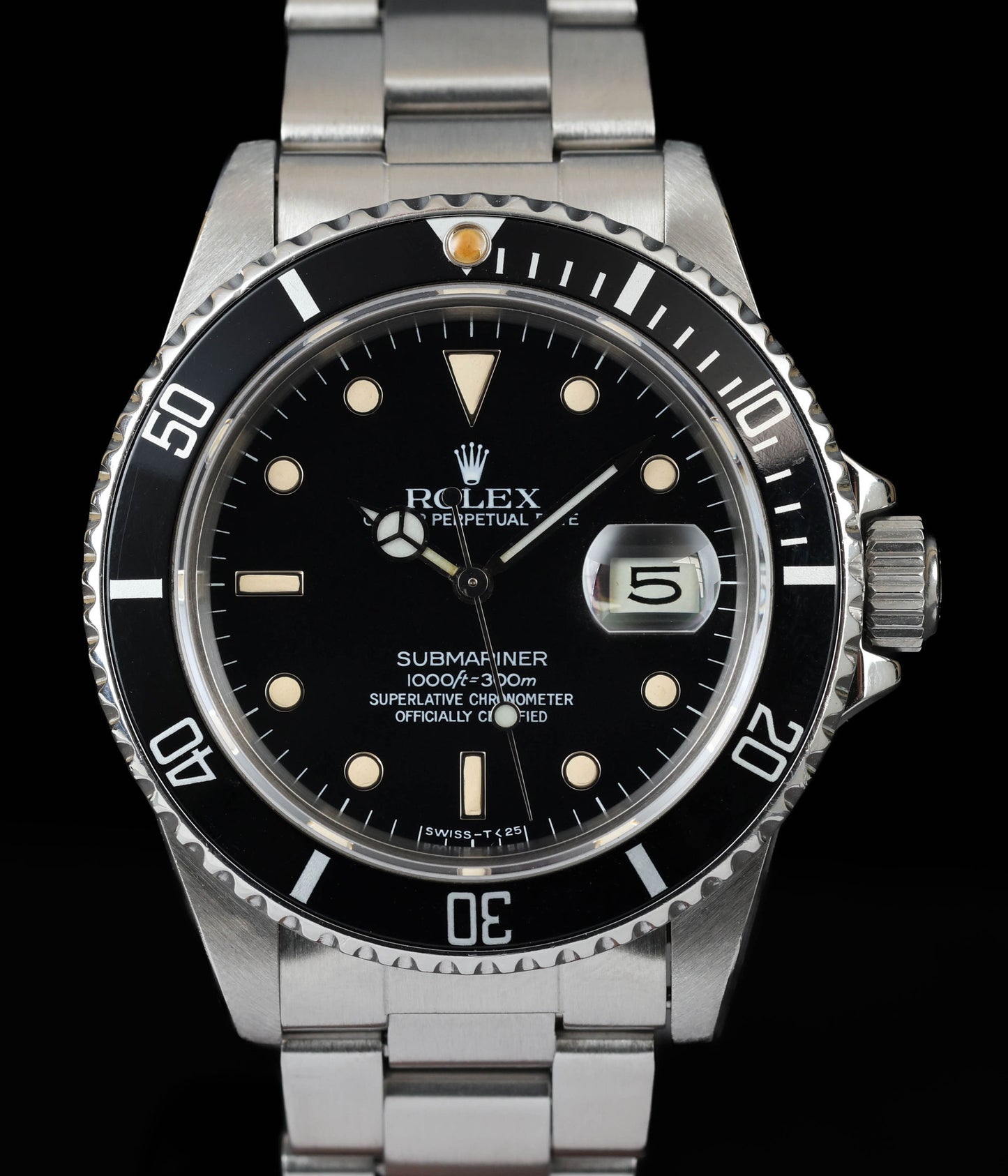 Pre-owned vintage Rolex Submariner Date 16800 40MM 1985 | Crown Vintage Watches