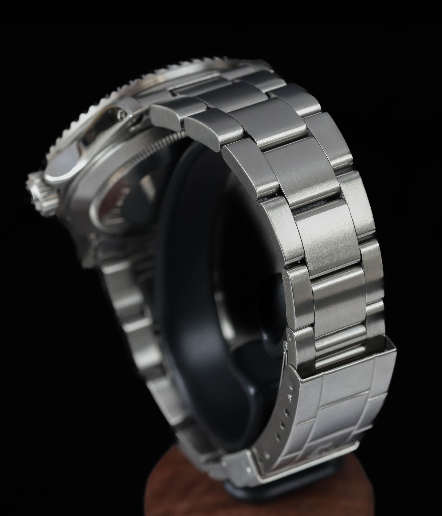 Pre-owned vintage Rolex Submariner Date 16800 40MM 1985 | Crown Vintage Watches
