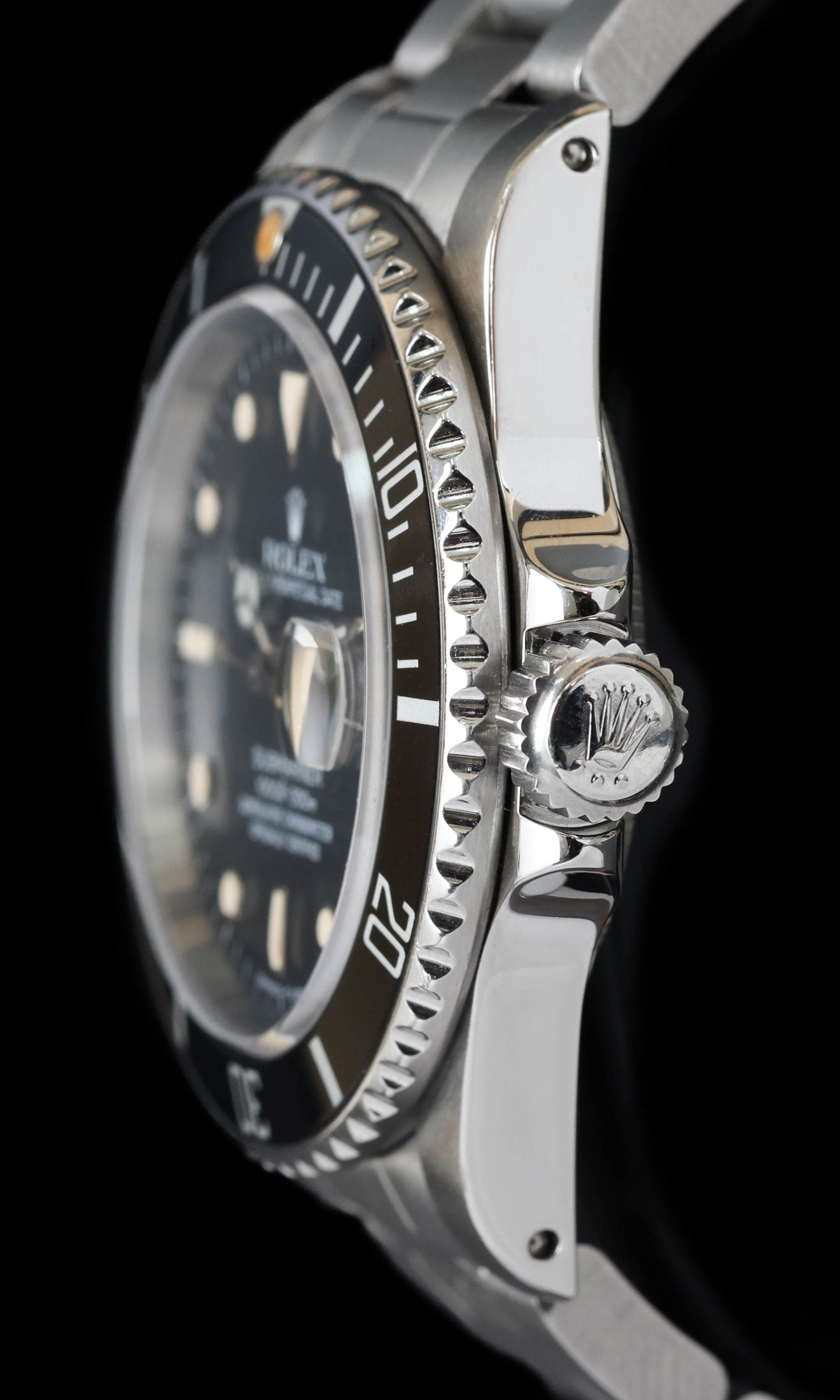 Pre-owned vintage Rolex Submariner Date 16800 40MM 1985 | Crown Vintage Watches