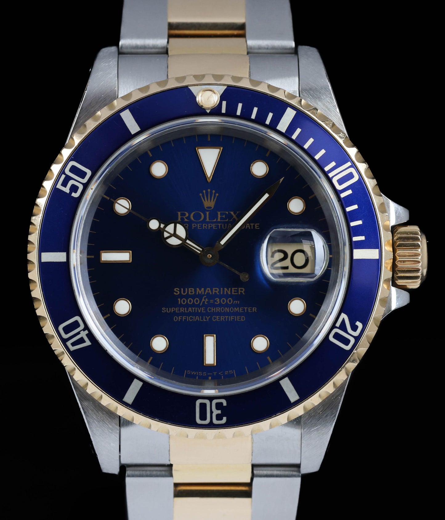 Pre-owned vintage Rolex Submariner Date Two-Tone 16613LB 40MM 1997 Box & Paper | Crown Vintage Watches