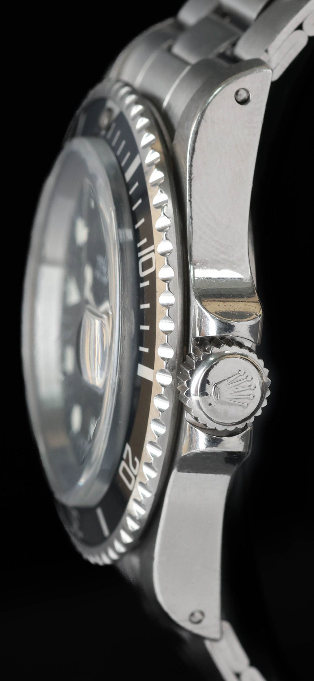 Pre-owned vintage Tudor Submariner 79090 40MM 1992| Crown Vintage Watches