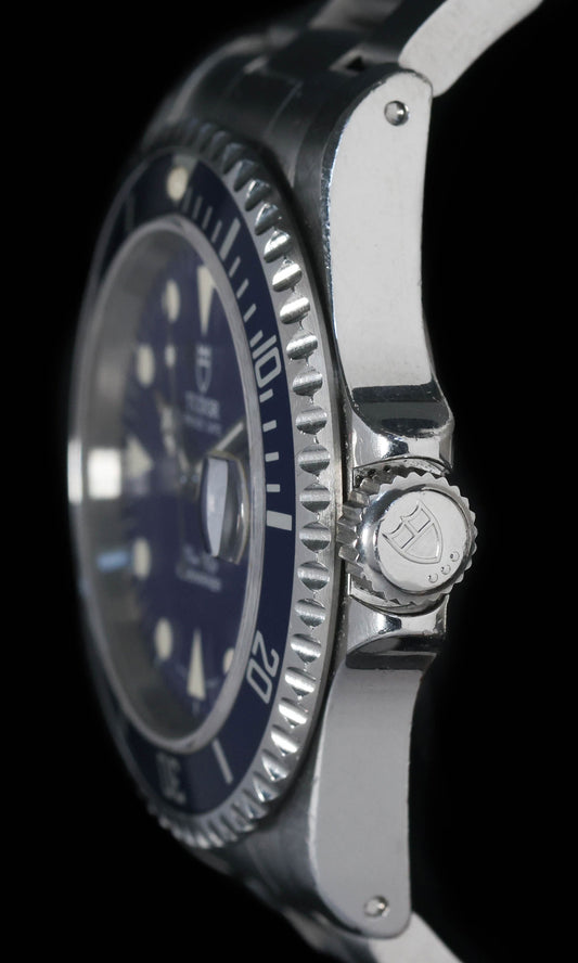 Pre-owned vintage Tudor Submariner Date 'Blue' 39mm 1997 Full-set | Crown Vintage Watches