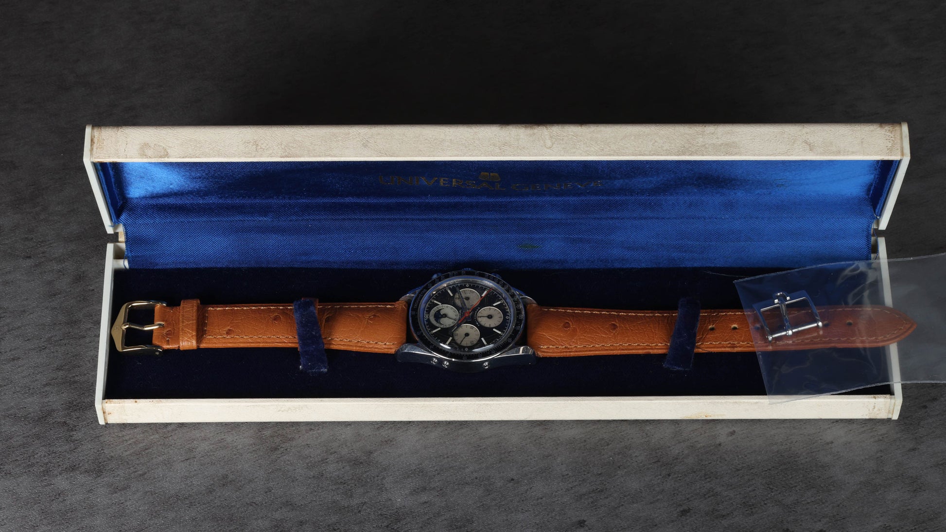 Pre-owned vintage Universal Genève Tri-Compax ‘Evil Clapton’ Ref. 881101/02 36mm 1960s | Crown Vintage Watches