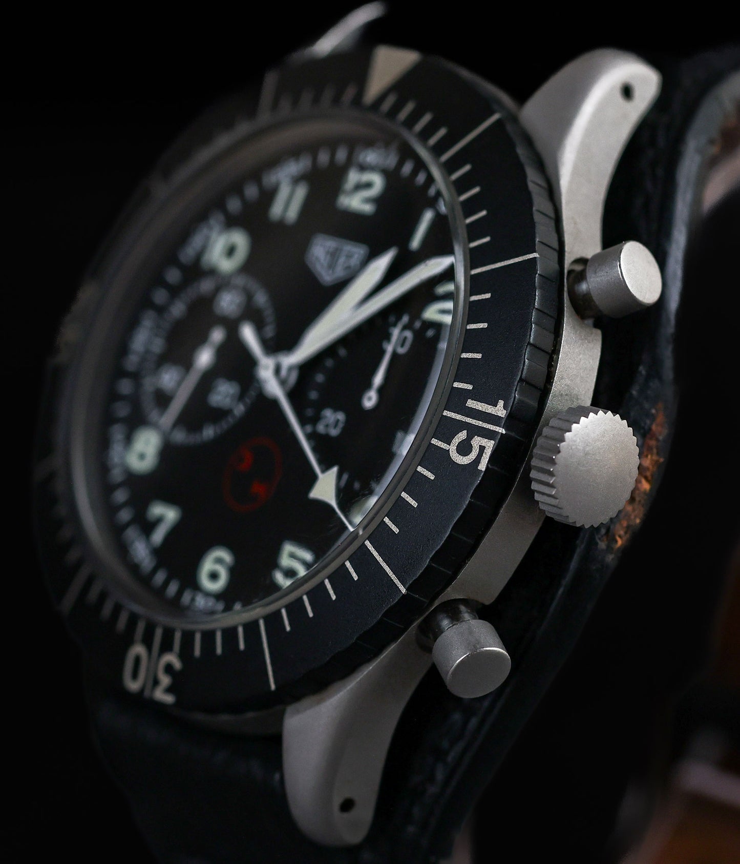 Vintage Heuer Bundeswehr 3H Dial 43MM 1550SG 1970s | Crown Vintage Watches