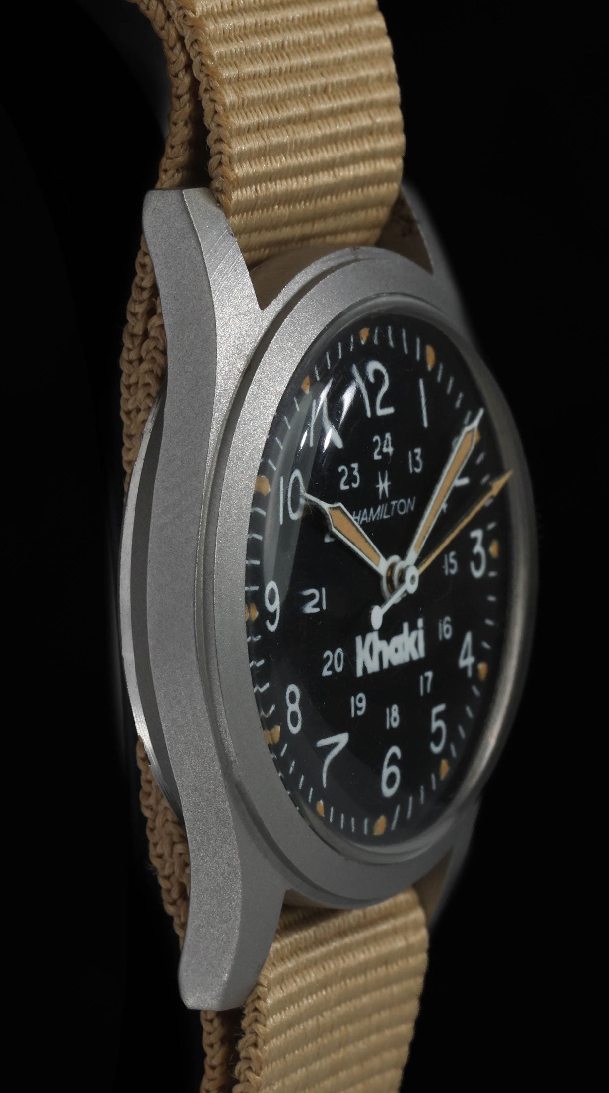 Preowned vintage Hamilton Khaki Field 921980 34MM Circa 1980s | Crown Vintage Watches