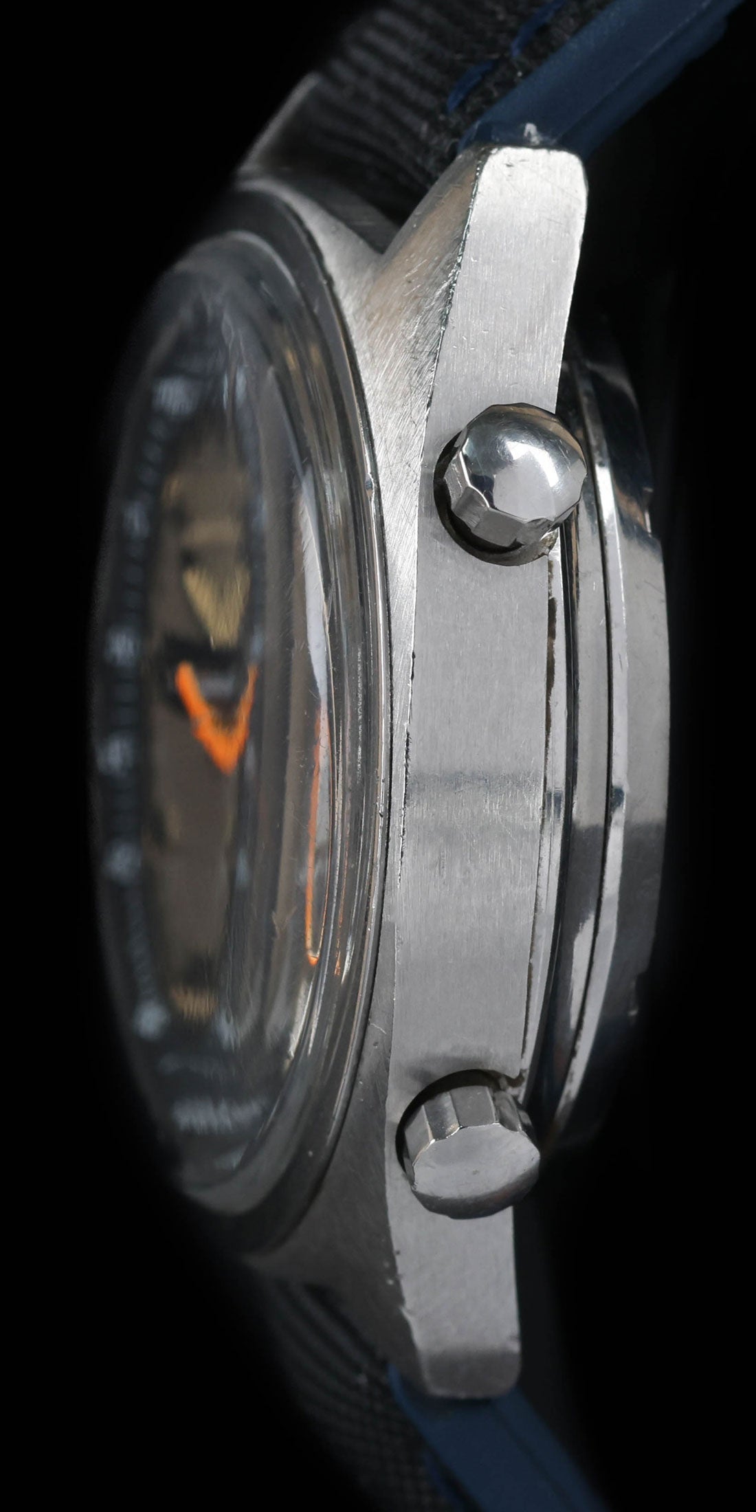 Pre-owned vintage Heuer Carrera 1553 39mm Circa 1972 | Crown Vintage Watches