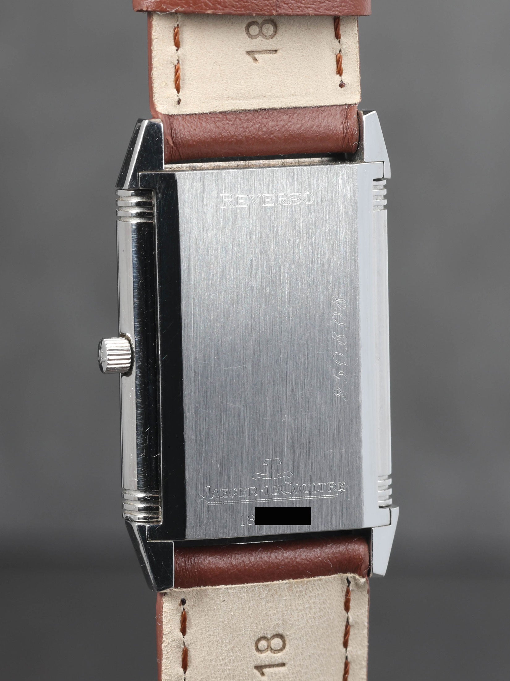 Preowned vintage Jaeger-LeCoultre Reverso Classique 250.8.08 23x38mm Circa 2000s | Crown Vintage Watches