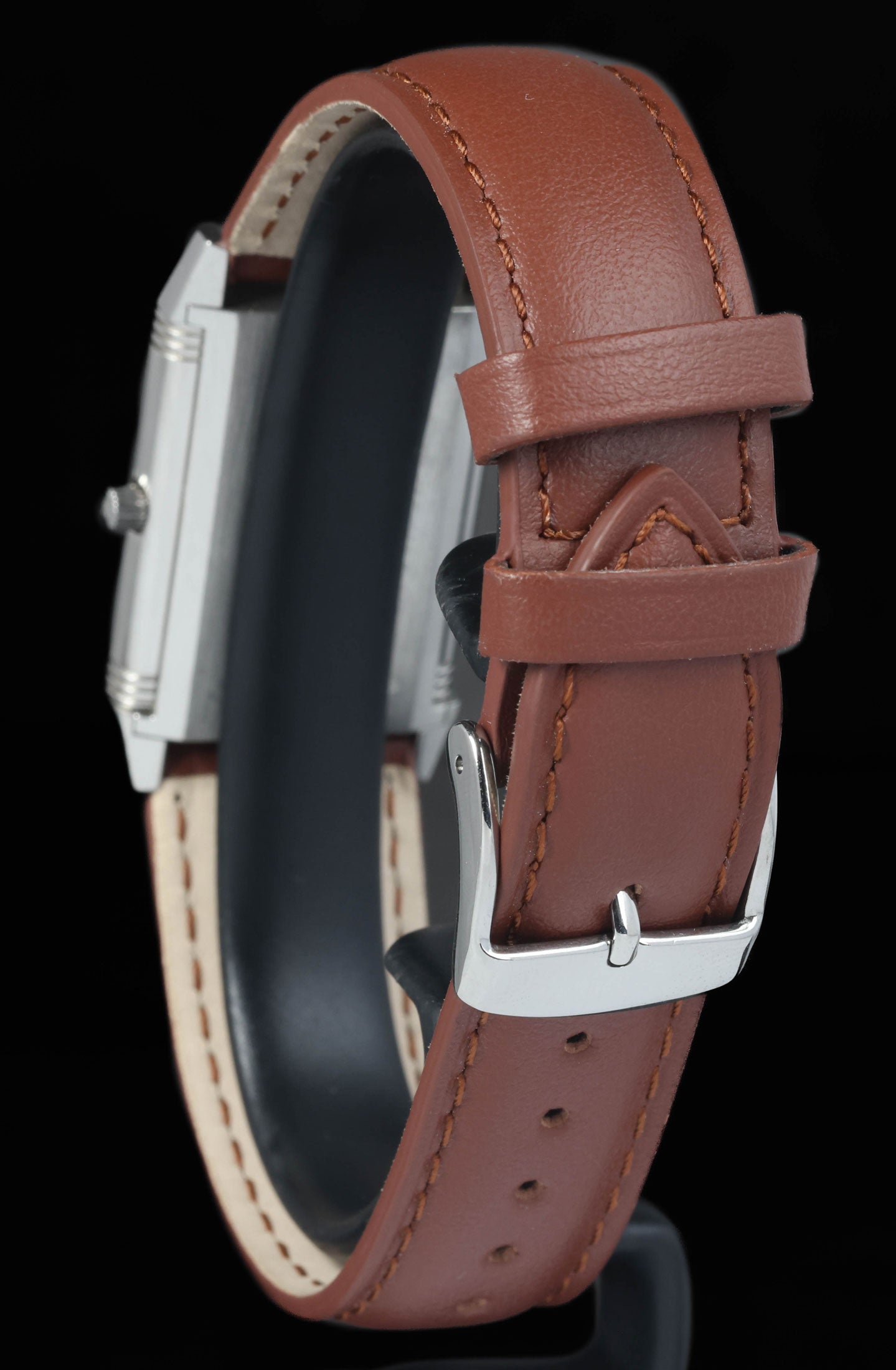 Preowned vintage Jaeger-LeCoultre Reverso Classique 250.8.08 23x38mm Circa 2000s | Crown Vintage Watches