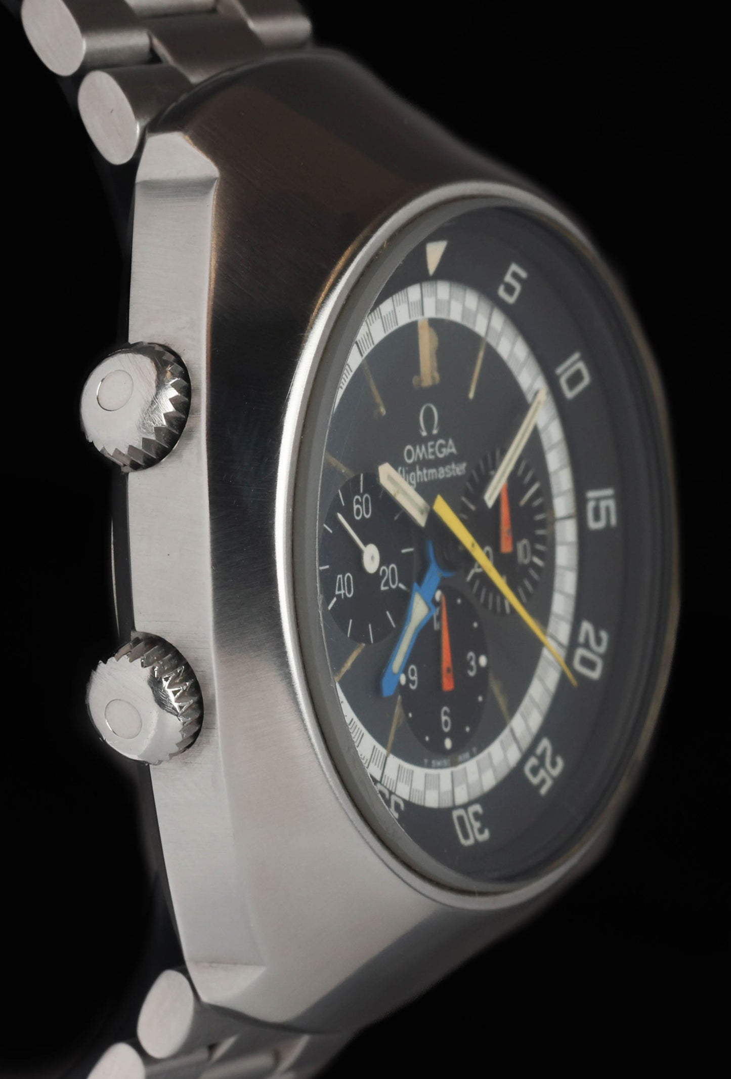 Pre-owned vintage Omega Flightmaster 145.026 43MM 1960s | Crown Vintage Watches