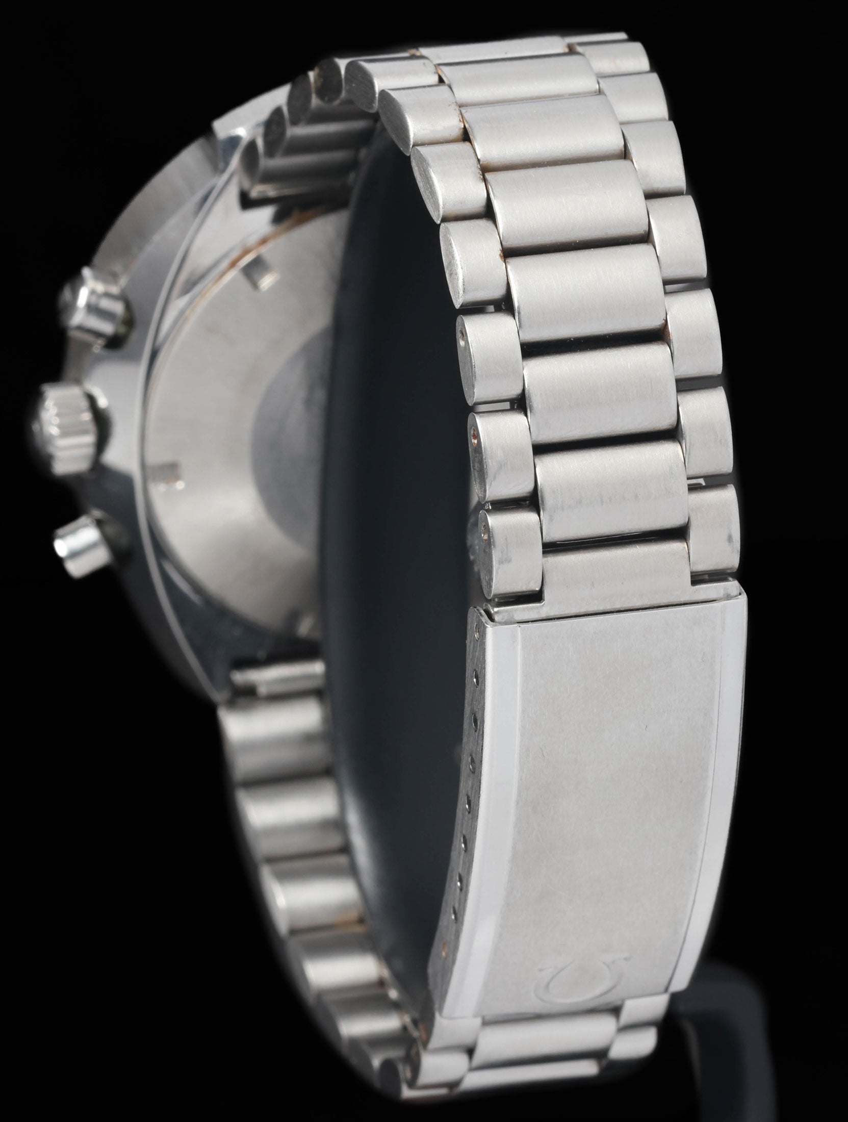 Preowned vintage Omega Flightmaster 145.026 44mm 1970s | Crown Vintage Watches