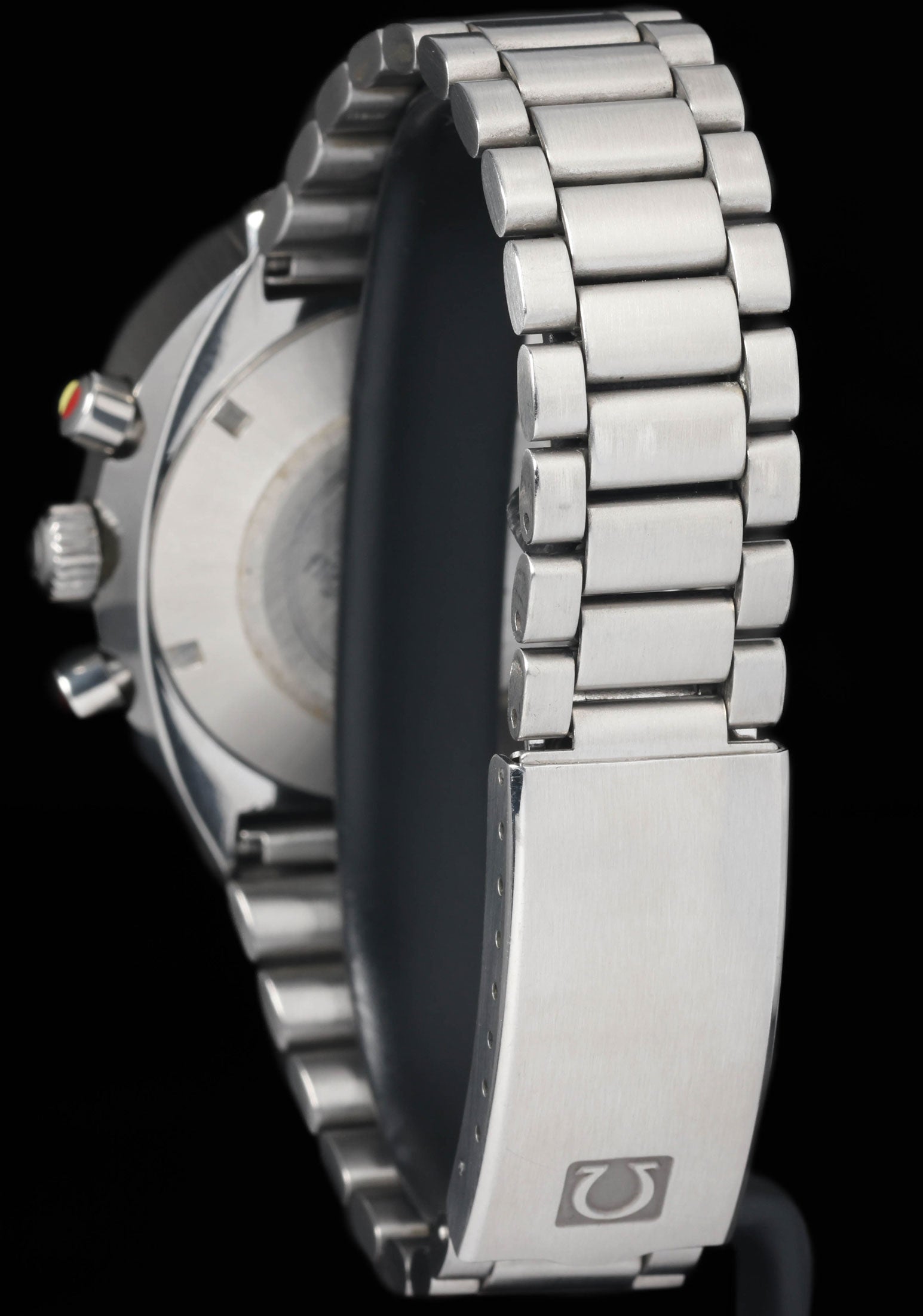 Preowned vintage Omega Flightmaster 145.026 44mm 1970s | Crown Vintage Watches