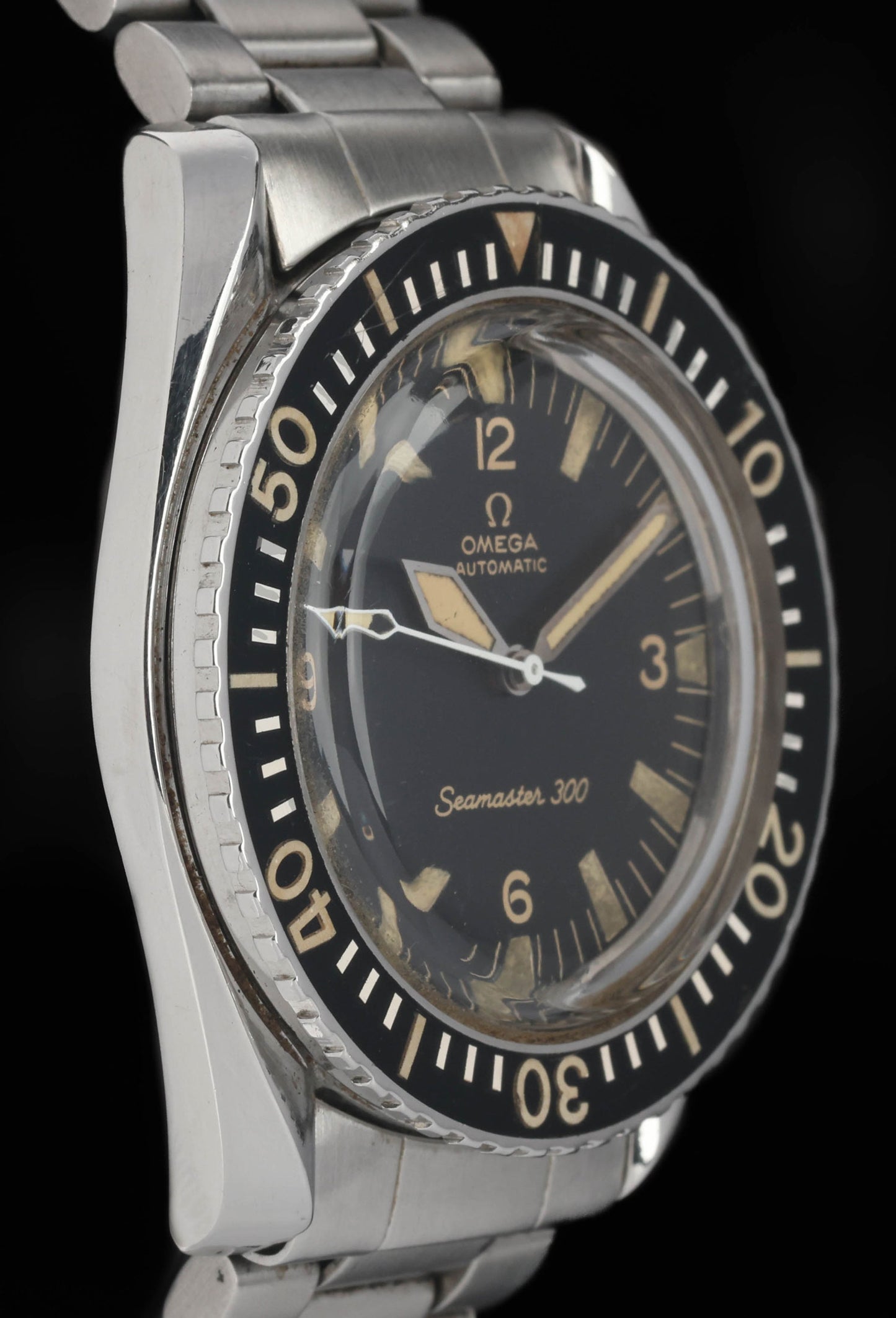 Preowned vintage Omega Seamaster 300 Reference 165.024 41mm 1960s | Crown Vintage Watches