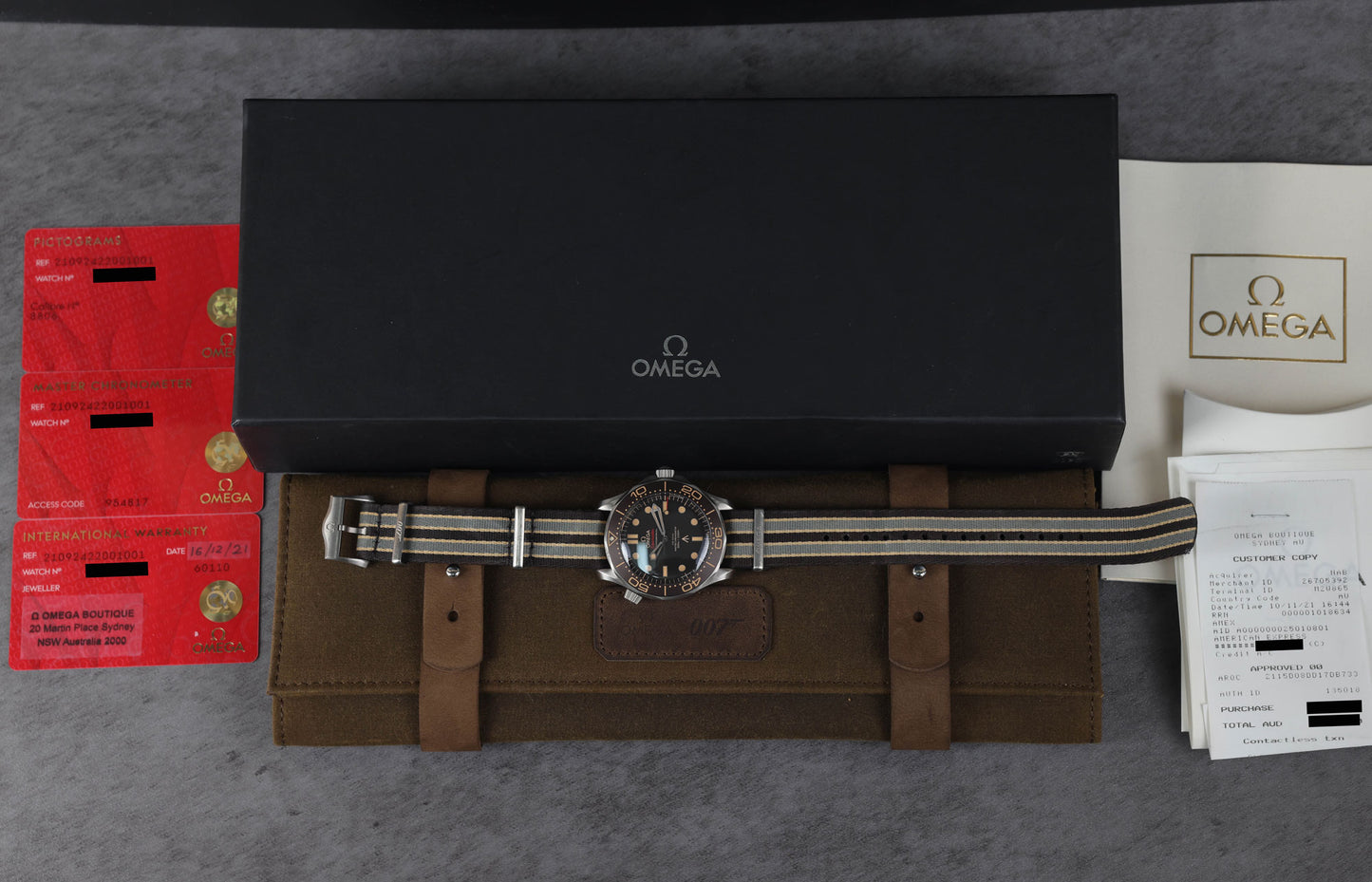 Pre-owned vintage Omega Seamaster 300M 'No time to Die' Ref 210.92.42.20.01.001 42MM 2021 | Crown Vintage Watches