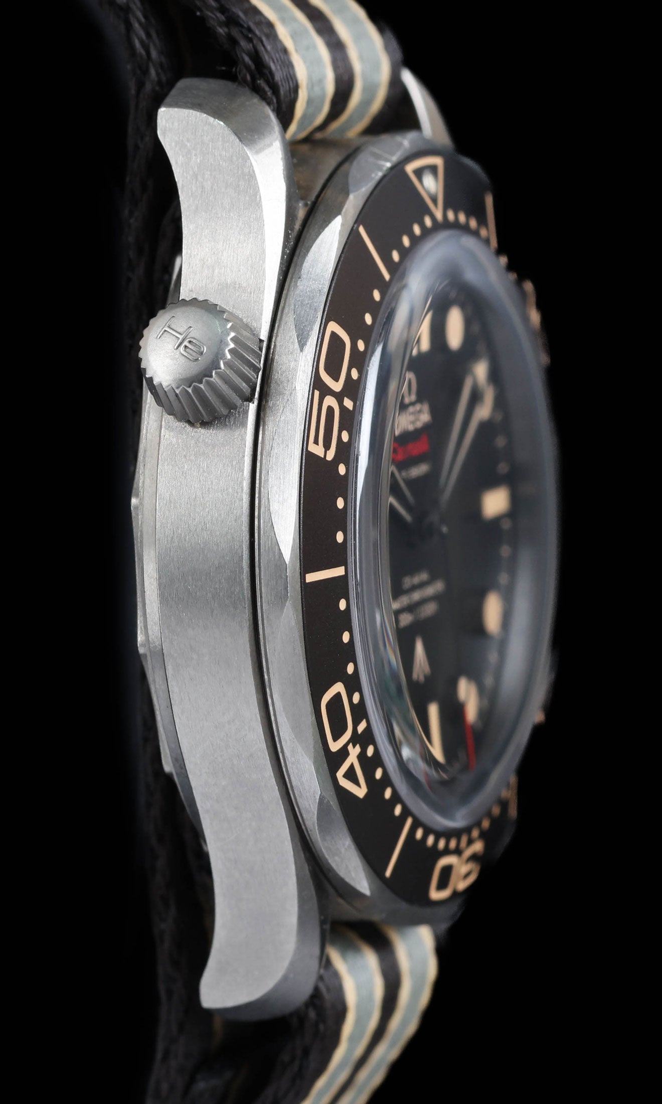 Pre-owned vintage Omega Seamaster 300M 'No time to Die' Ref 210.92.42.20.01.001 42MM 2021 | Crown Vintage Watches