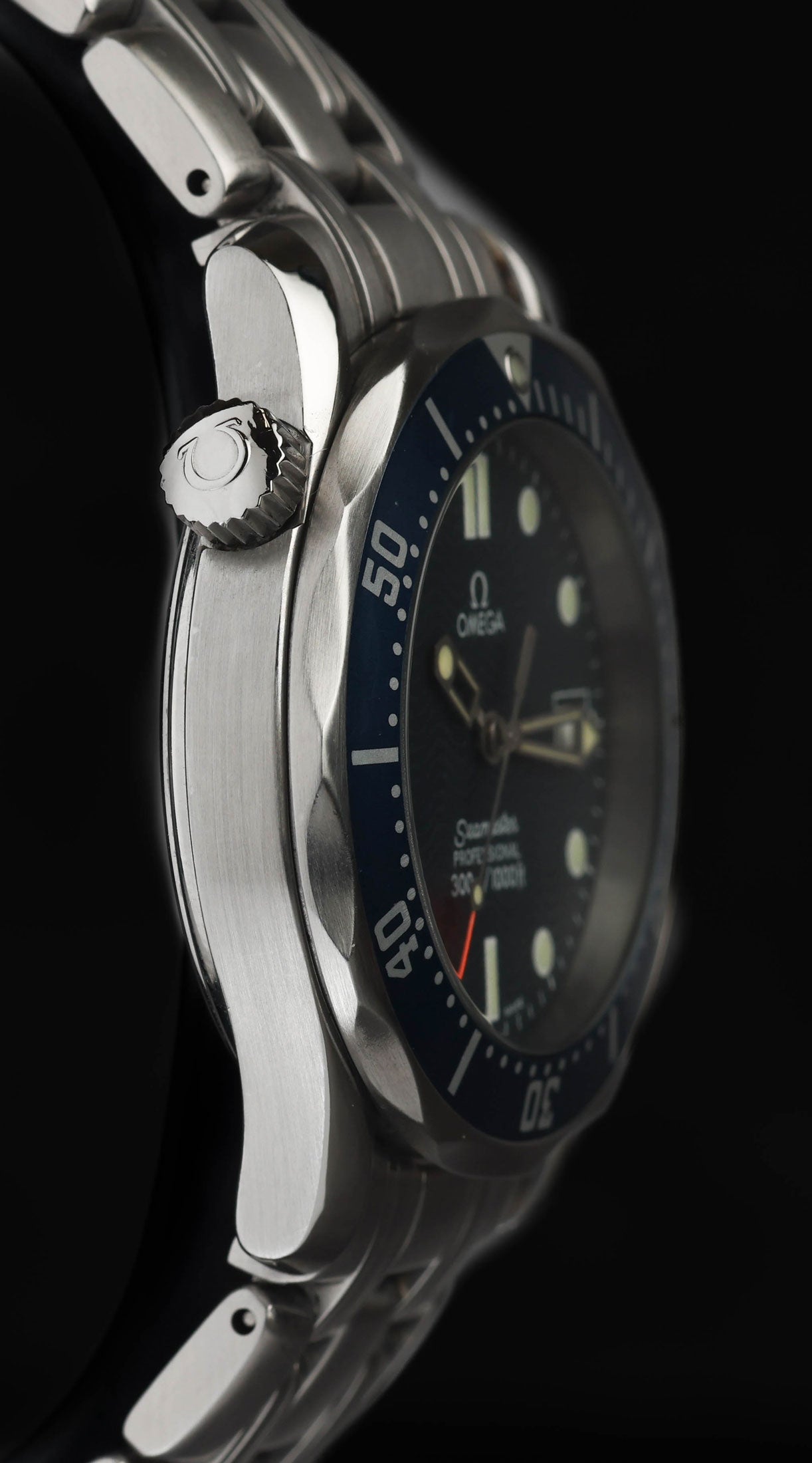 Pre-owned vintage Omega Seamaster 300m Ref. 2561.80 36MM Circa 90s | Crown Vintage Watches