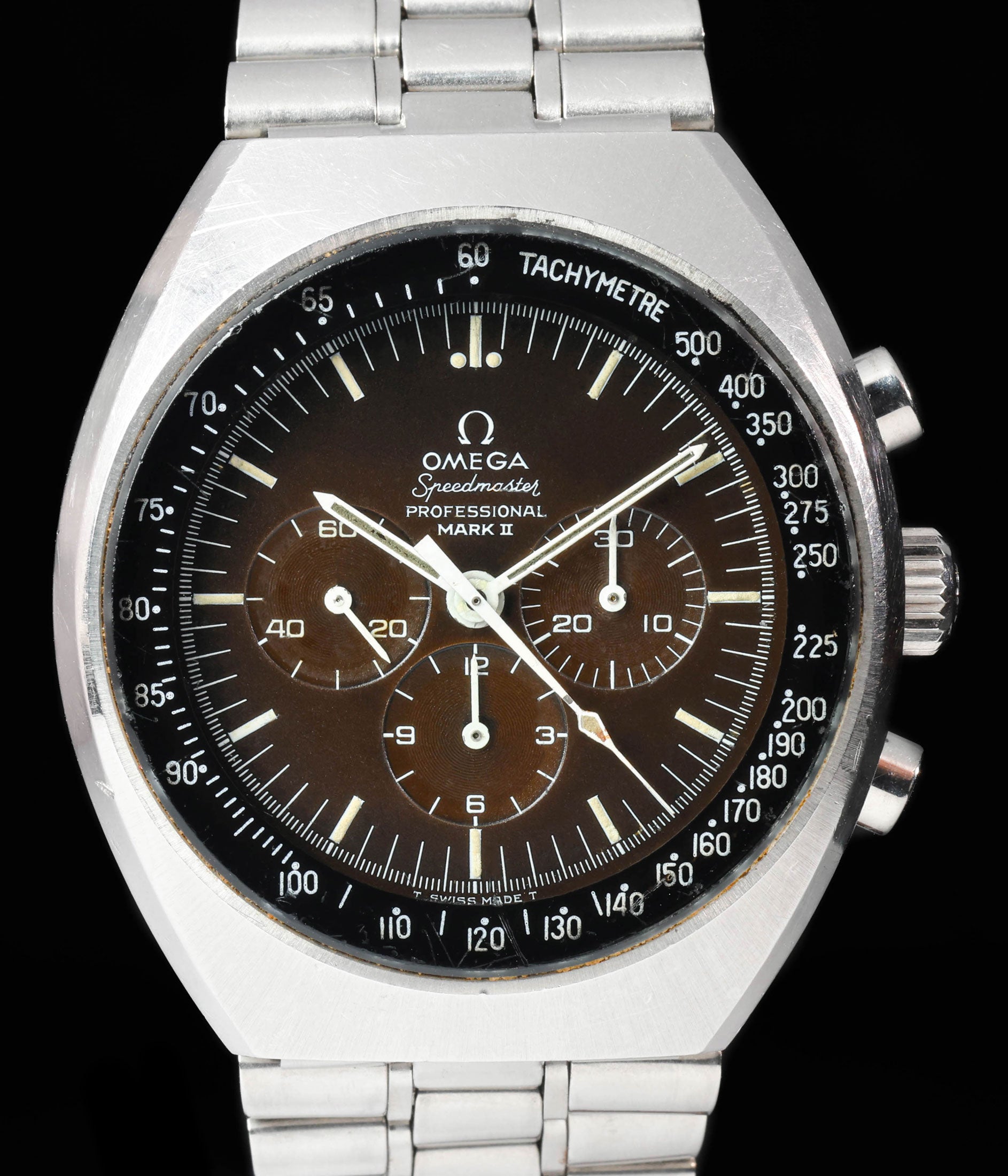 Pre-owned vintage Omega Speedmaster Mark II 'Tropical Dial' Ref. 145.014 42MM Circa 1973 | Crown Vintage Watches