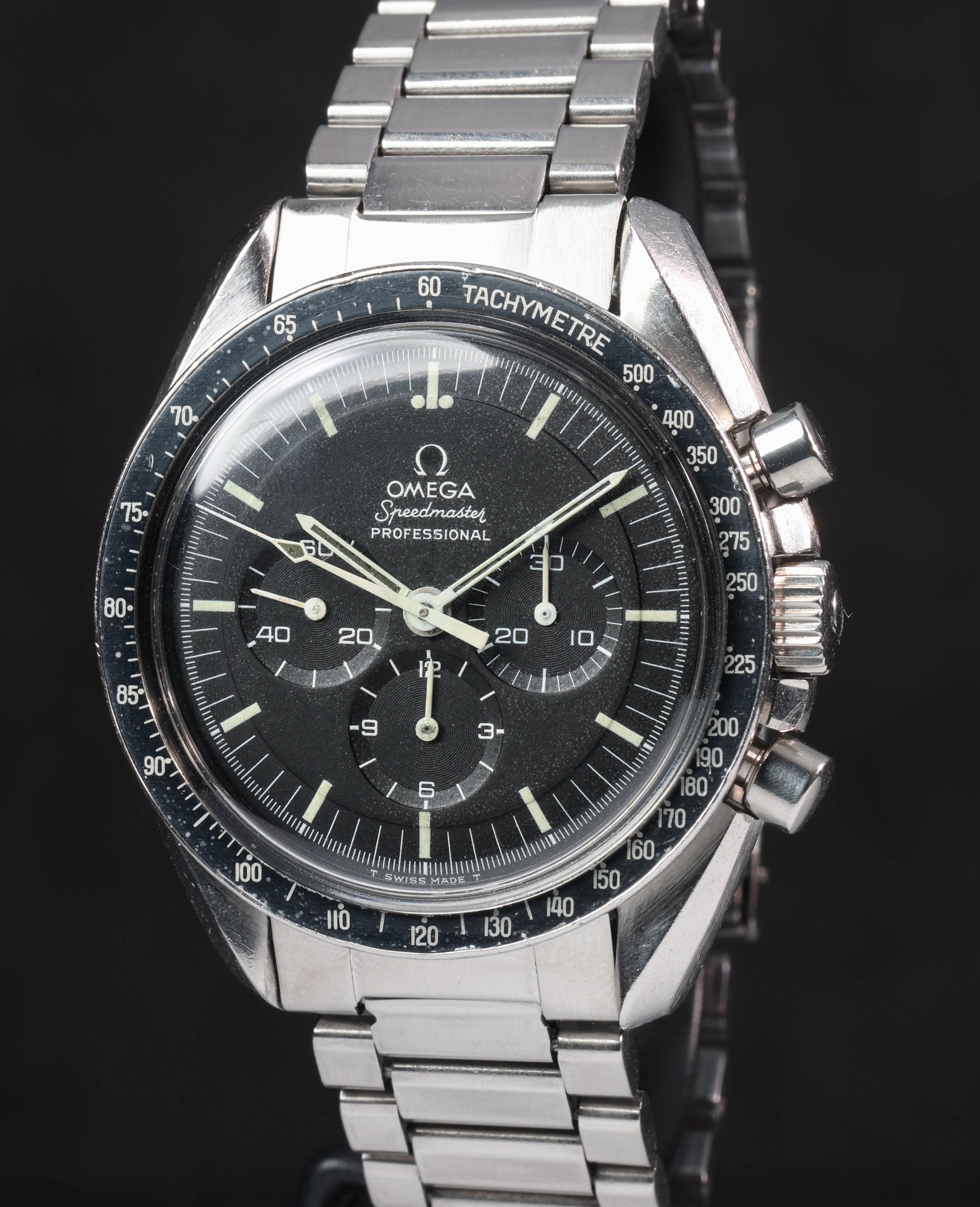 Pre-owned vintage Omega Speedmaster Professional 'Straight Writing' 145.022-69ST 42mm Circa 1970 | Crown Vintage Watches