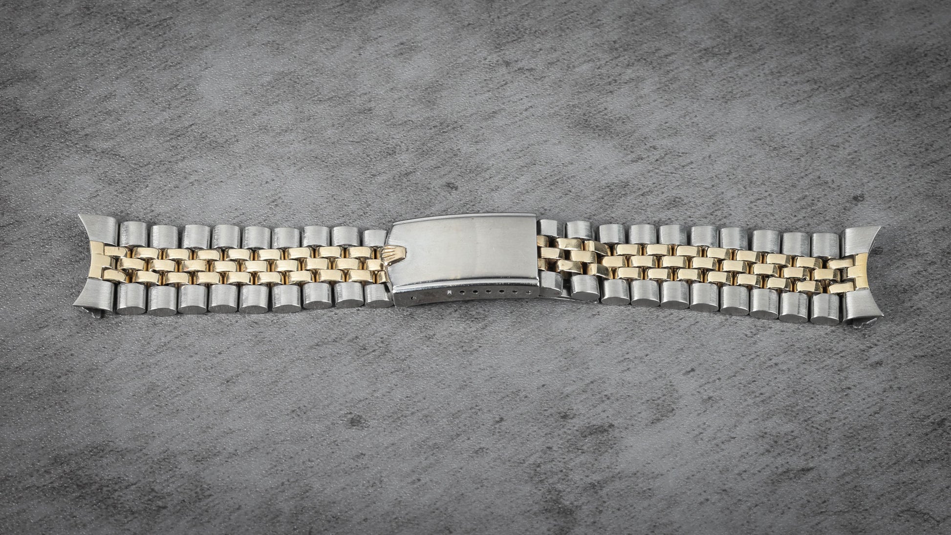 Preowned vintage Rolex Datejust 1601 Two Tone Linen Dial 36mm 1978 | Crown Vintage Watches