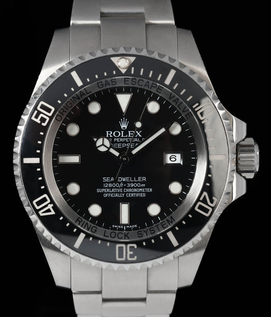 Pre-owned vintage Rolex Deep Sea Dweller 44MM 116660 | 2009 - Crown Vintage Watches
