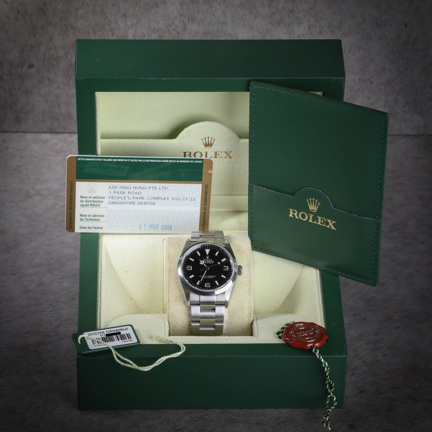 Preowned vintage Rolex Explorer I 114270 36mm 2009 Box & Papers | Crown Vintage Watches