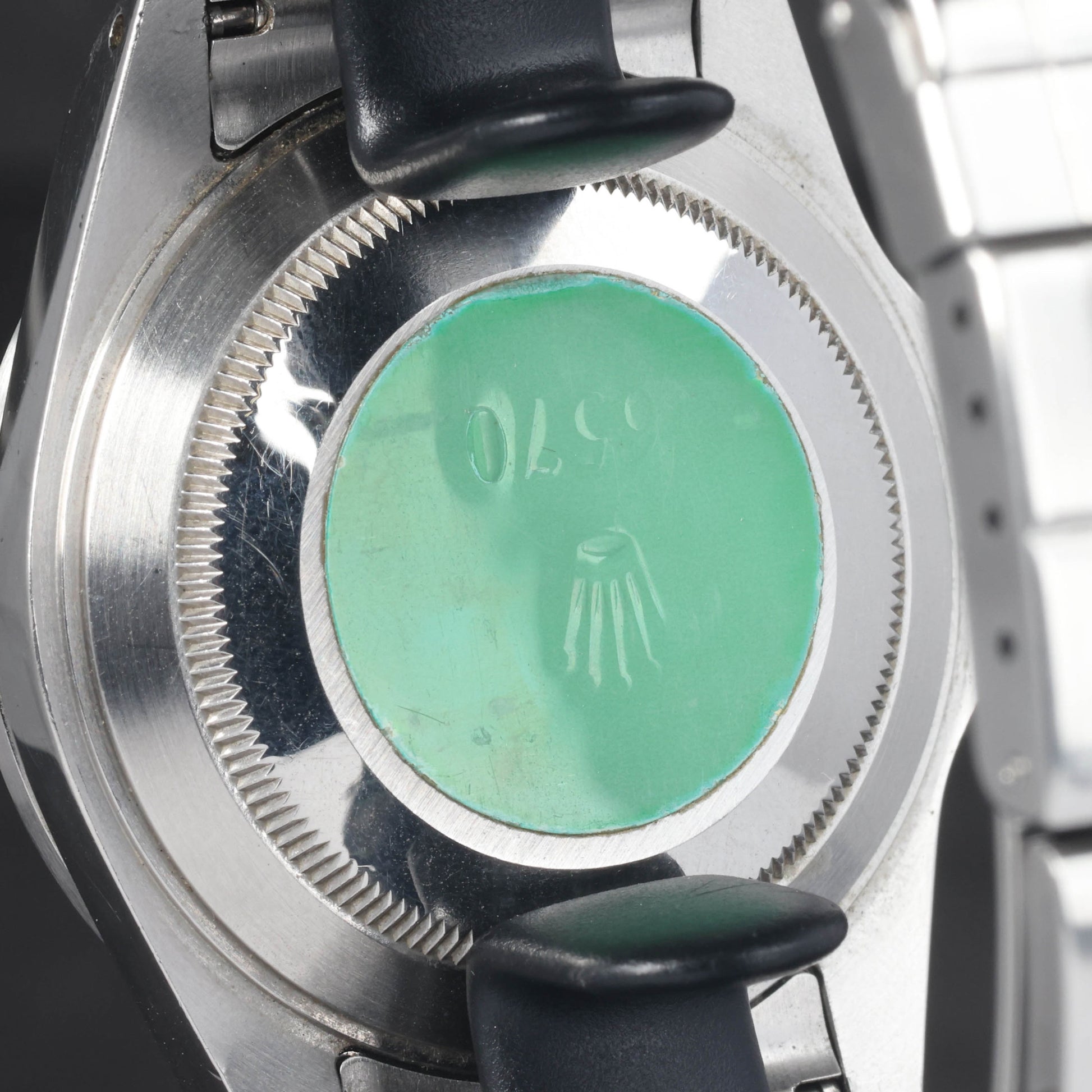 Preowned vintage Rolex Explorer II 16570 40mm Circa 2000 Full Set| Crown Vintage Watches