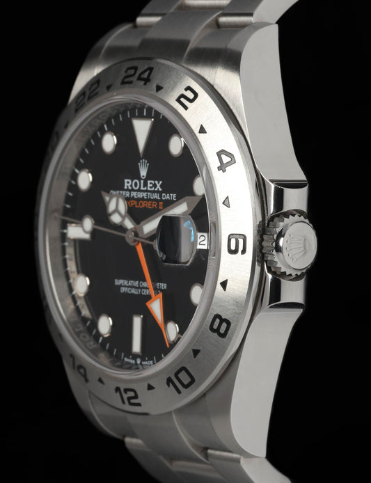 Pre-owned vintage Rolex Explorer II 226570 42mm 2024 Full Set | Crown Vintage Watches
